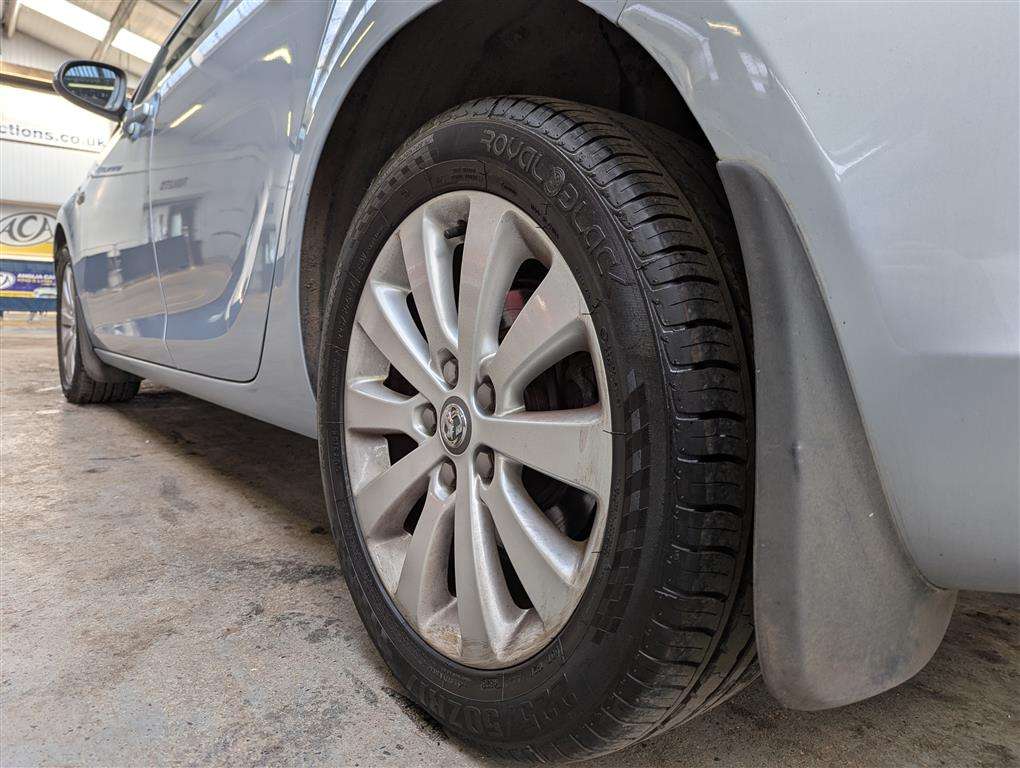 <p>2014 VAUXHALL ASTRA TECH LINE CDTI ECOF</p>