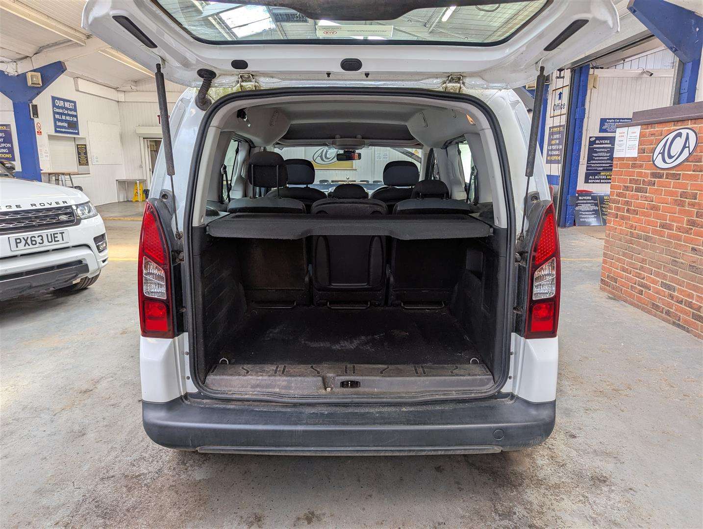<p>2013 CITROEN BERLINGO MULTISPACE XTR H</p>