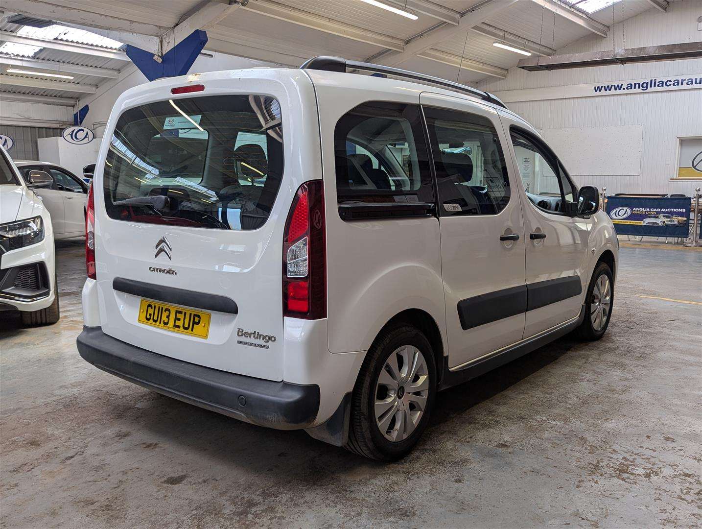 <p>2013 CITROEN BERLINGO MULTISPACE XTR H</p>