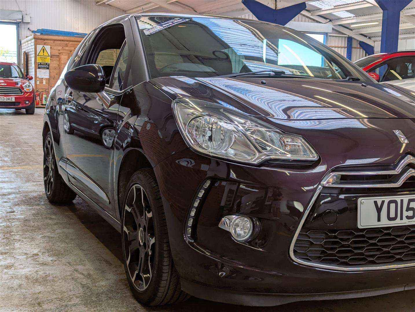 <p>2015 DS DS3 DSTYLE PURETECH</p>