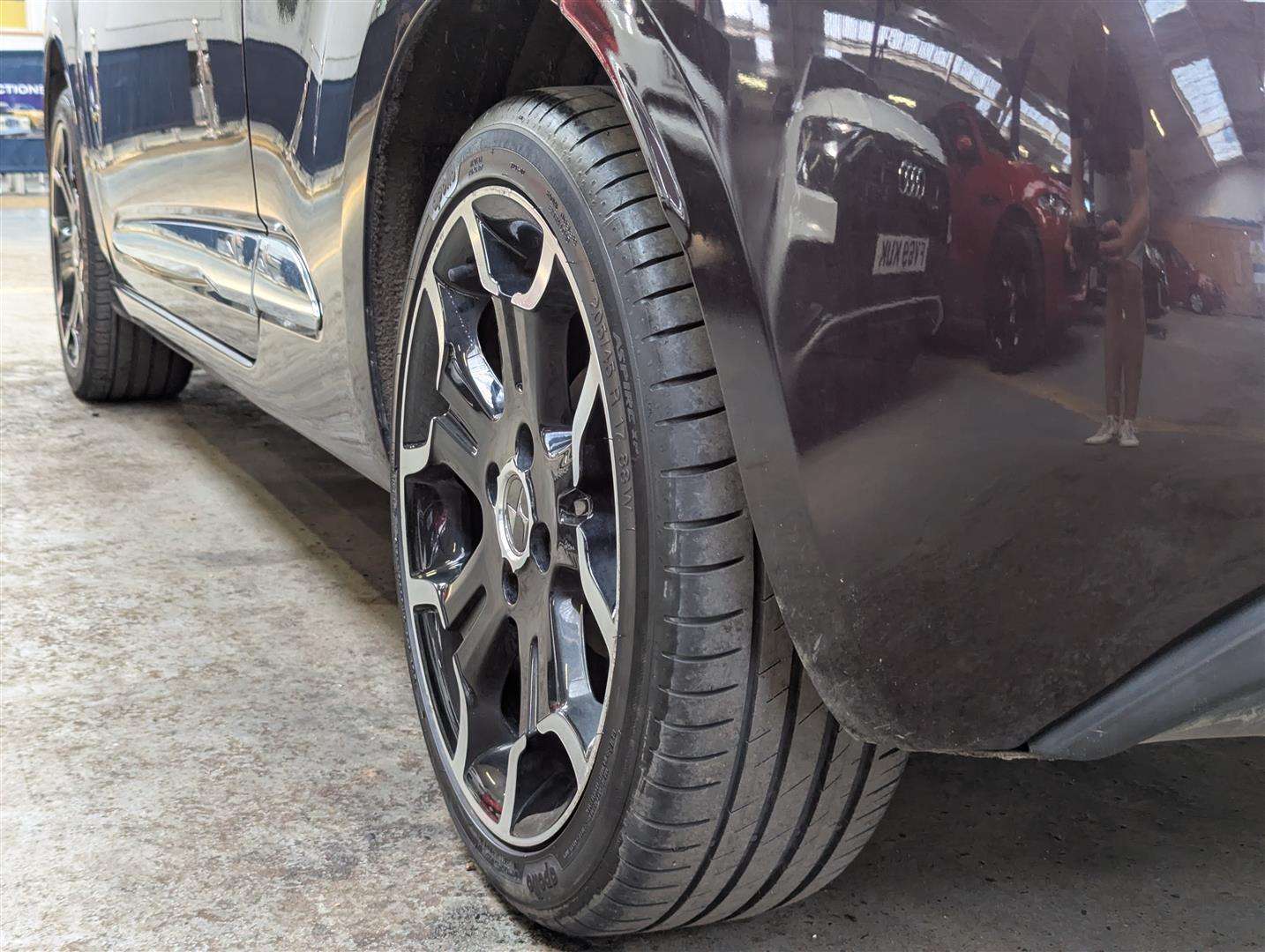 <p>2015 DS DS3 DSTYLE PURETECH</p>