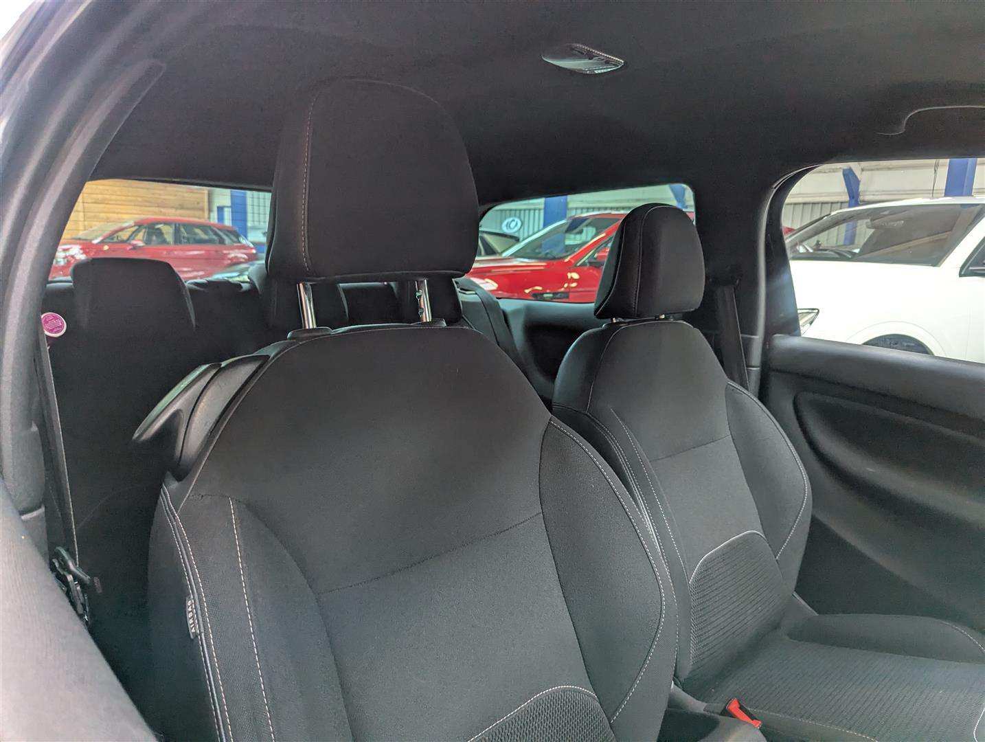 <p>2015 DS DS3 DSTYLE PURETECH</p>