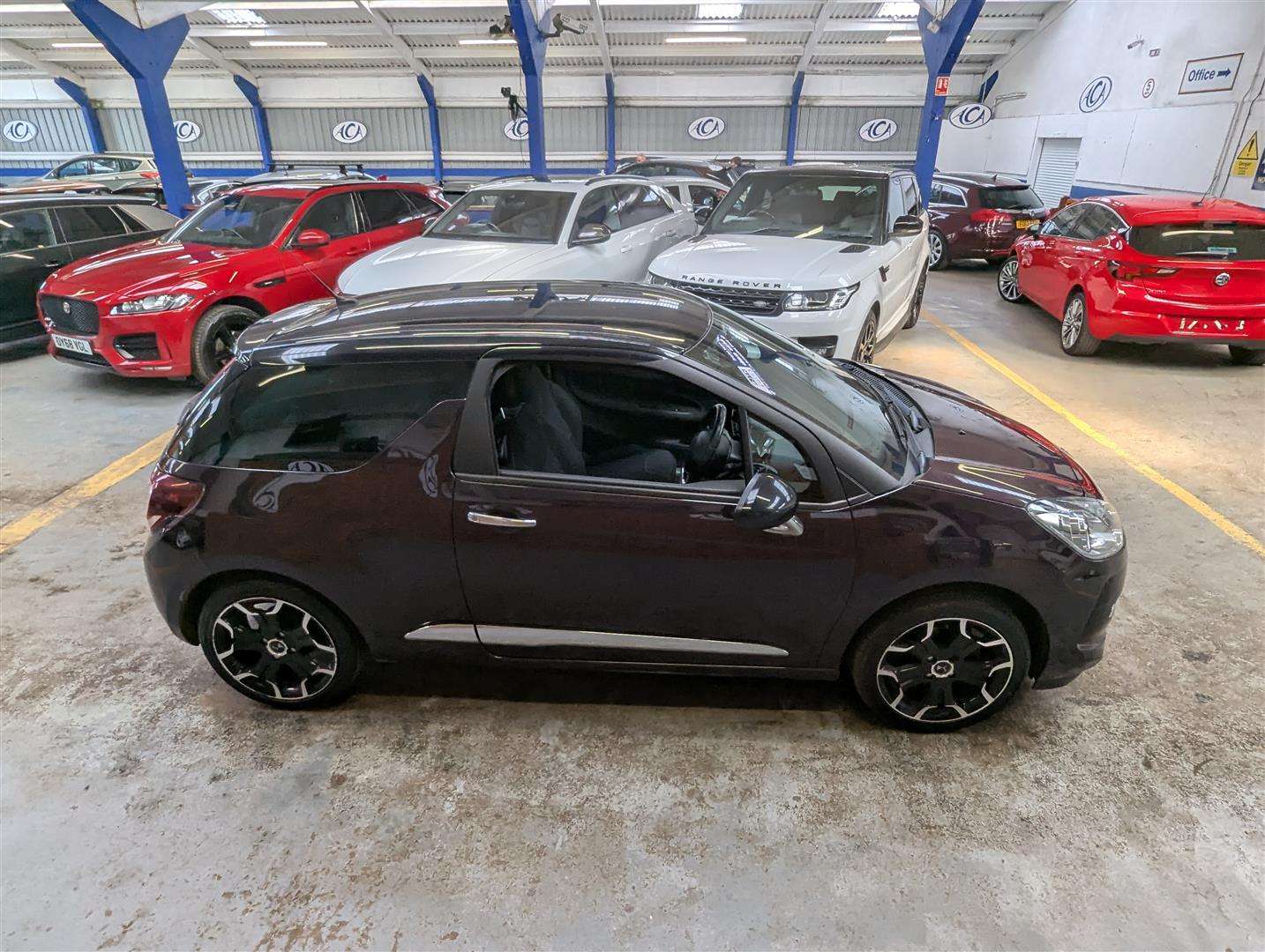 <p>2015 DS DS3 DSTYLE PURETECH</p>