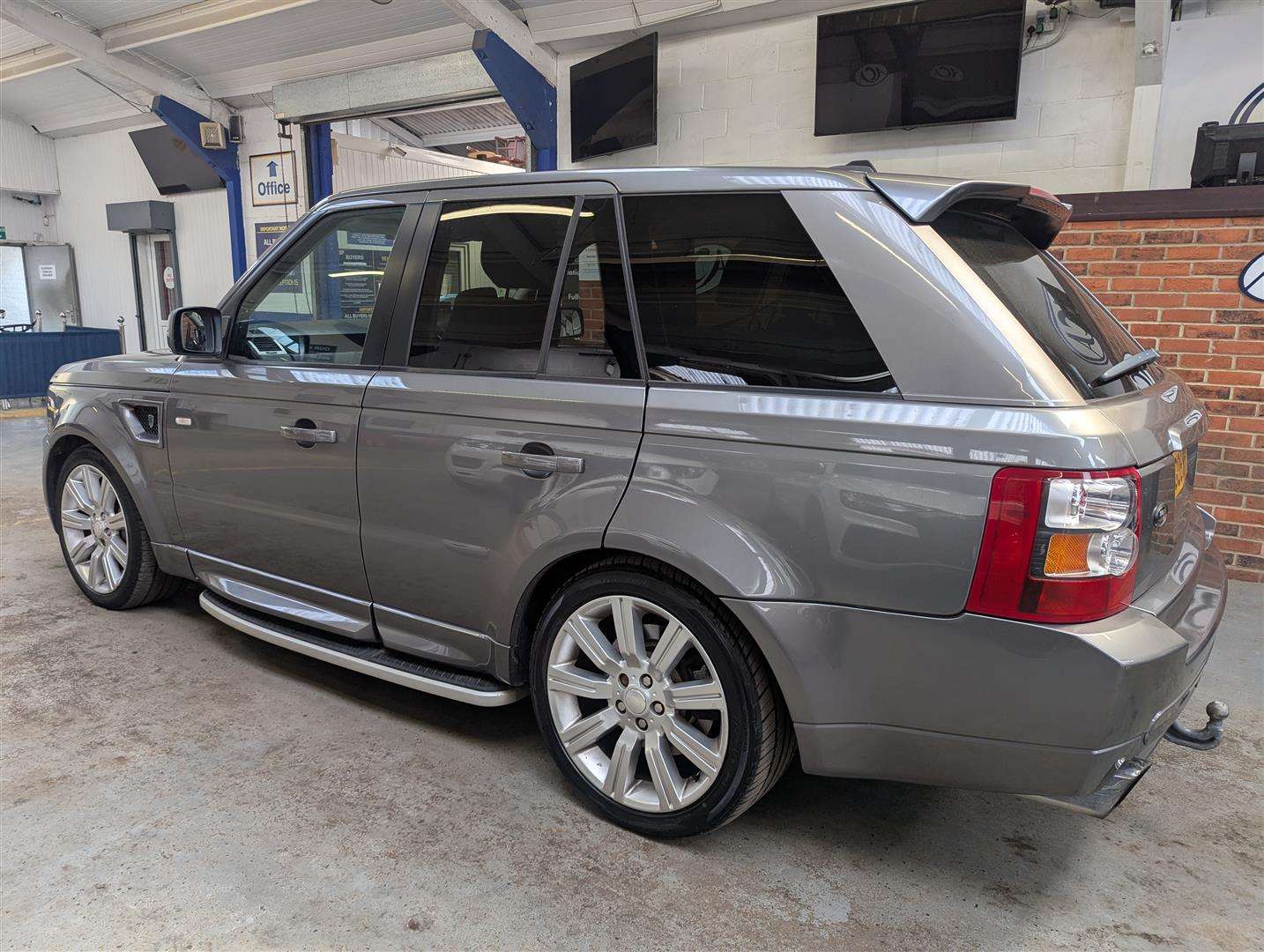 <p>2008 LAND ROVER RANGE ROVER SP HST TDV8 A</p>