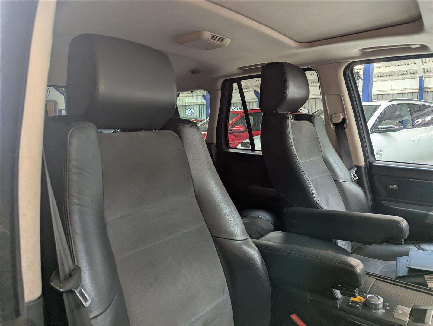 <p>2008 LAND ROVER RANGE ROVER SP HST TDV8 A</p>
