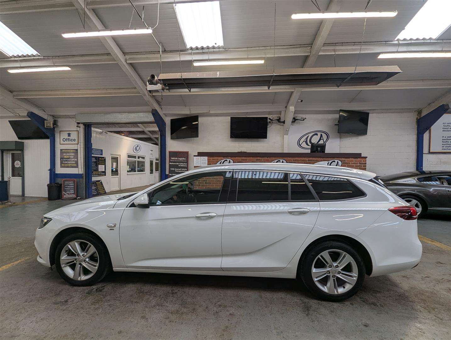 <p>2018 VAUXHALL INSIGNIA SRI NAV ECOTEC D</p>