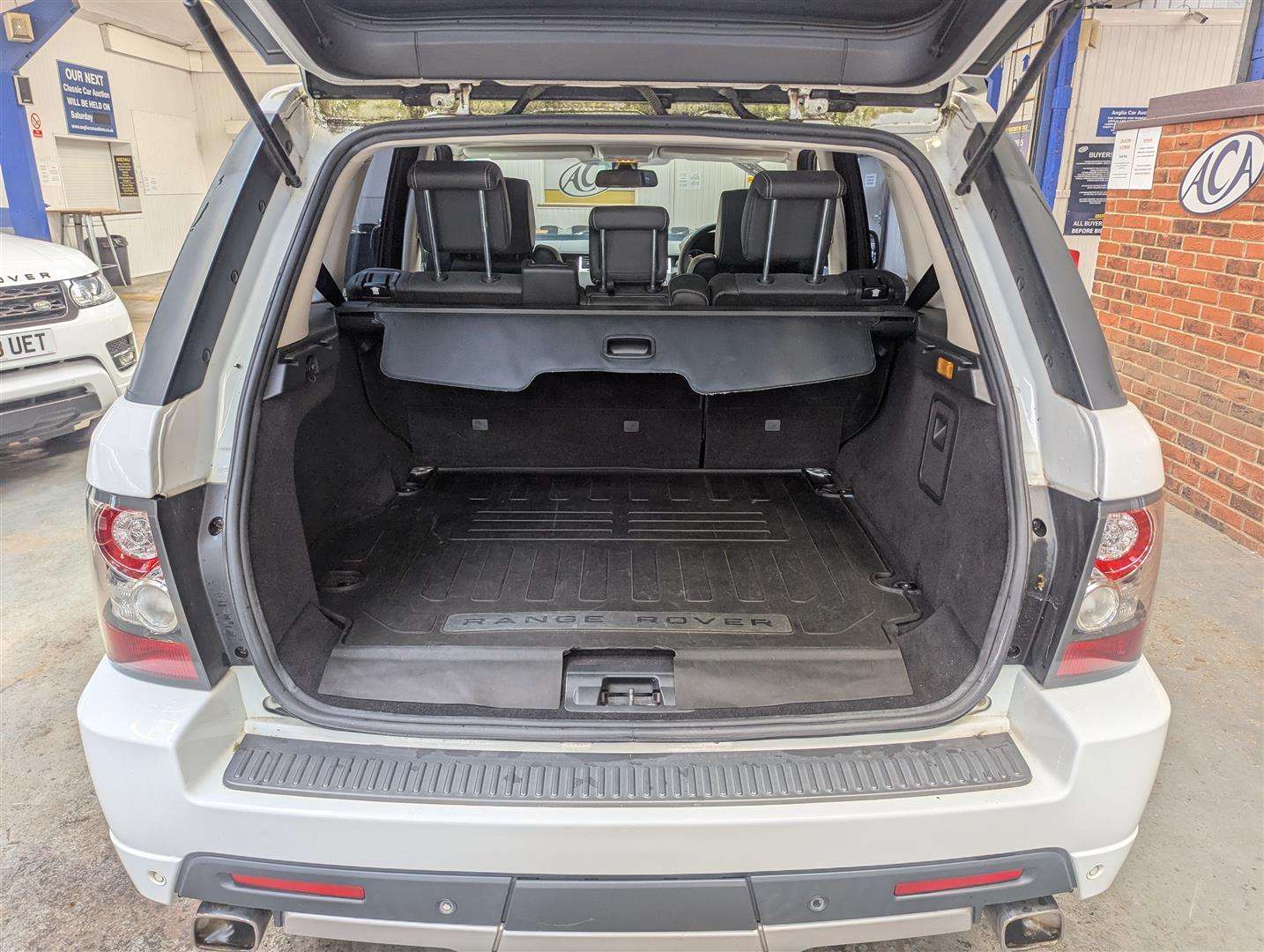 <p>2011 LAND ROVER RANGE ROVER SP HSE TDV6 AUTO</p>