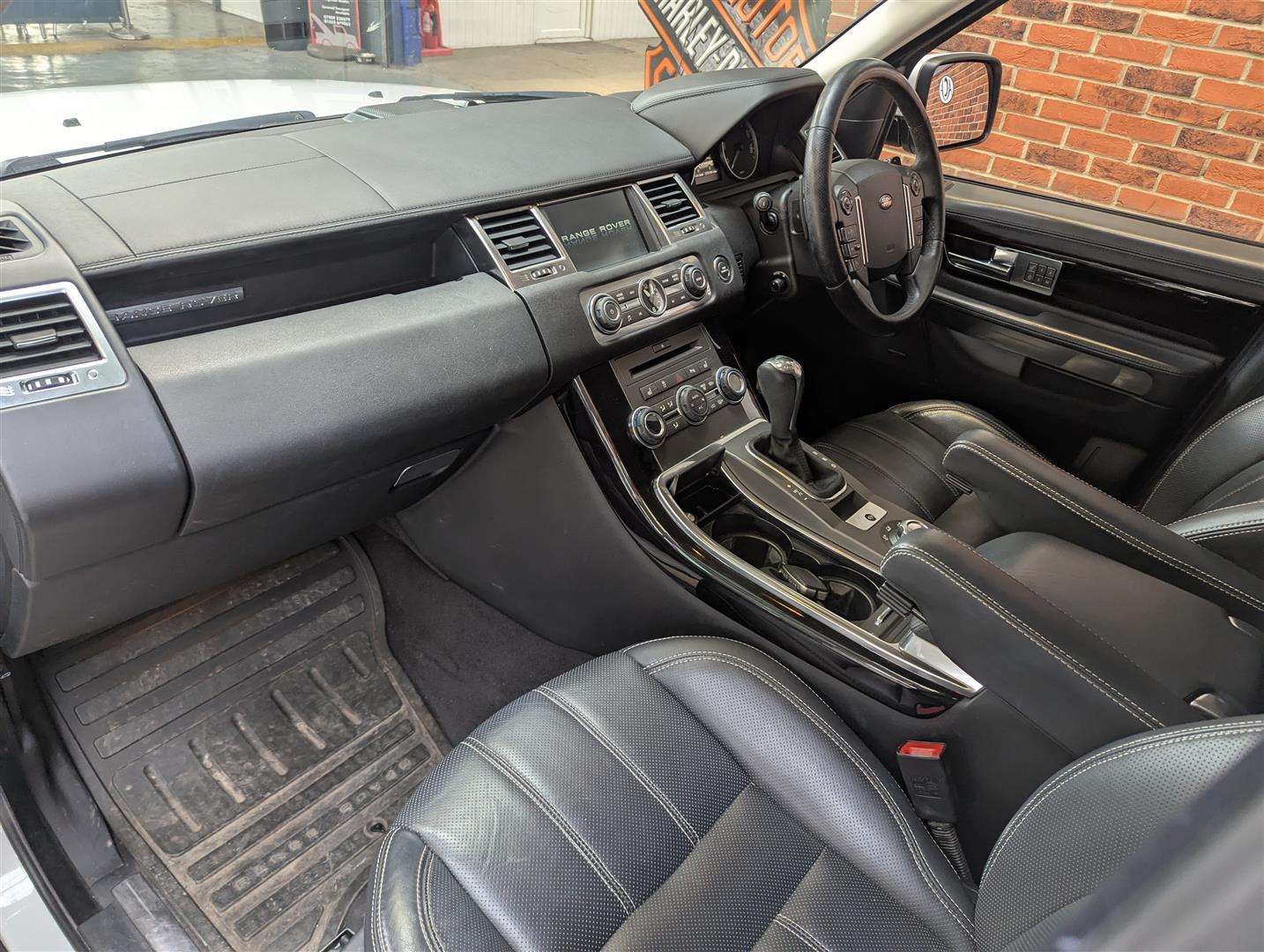 <p>2011 LAND ROVER RANGE ROVER SP HSE TDV6 AUTO</p>