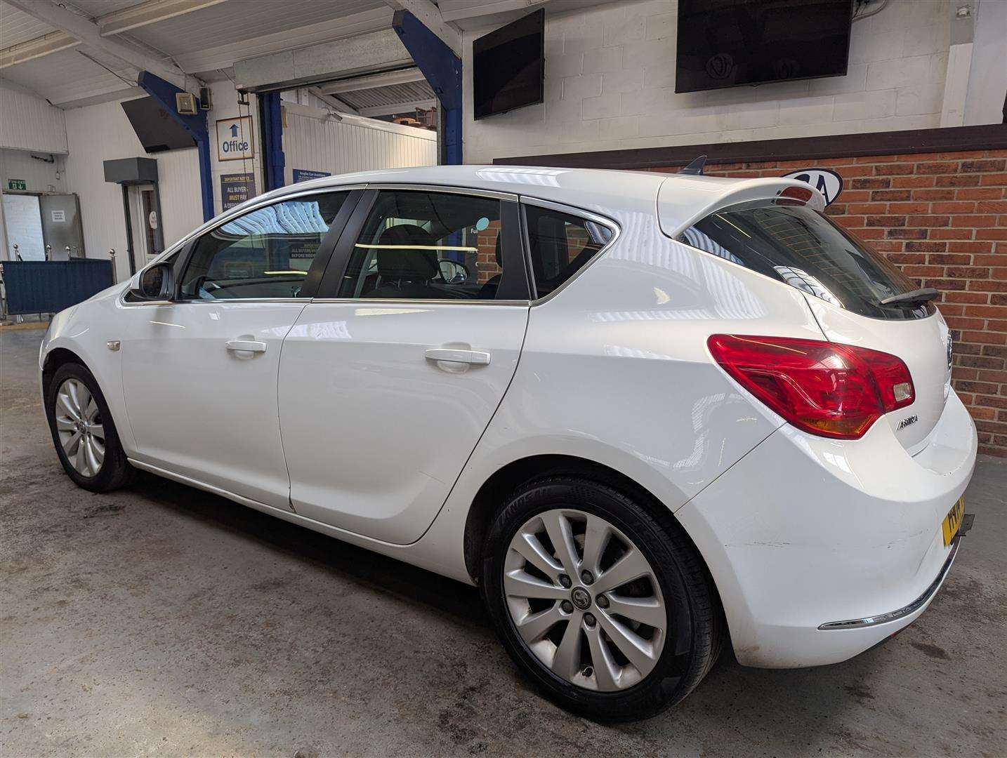 <p>2014 VAUXHALL ASTRA TECH LINE CDTI ECOF</p>