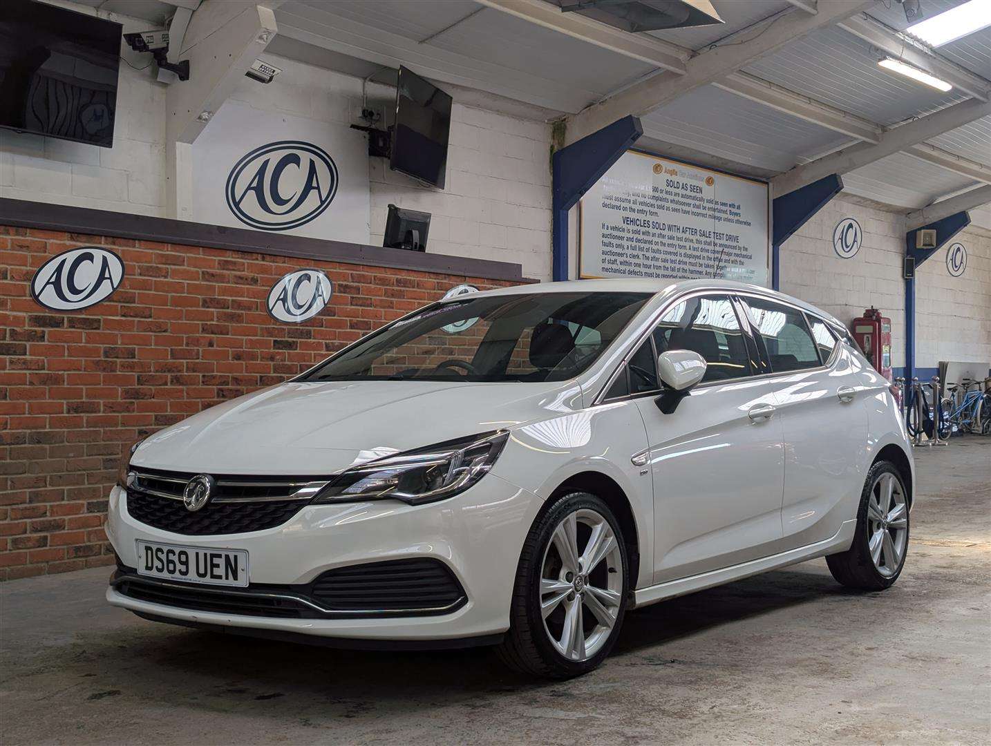 <p>2019 VAUXHALL ASTRA SRI VX-LINE NAV TUR</p>