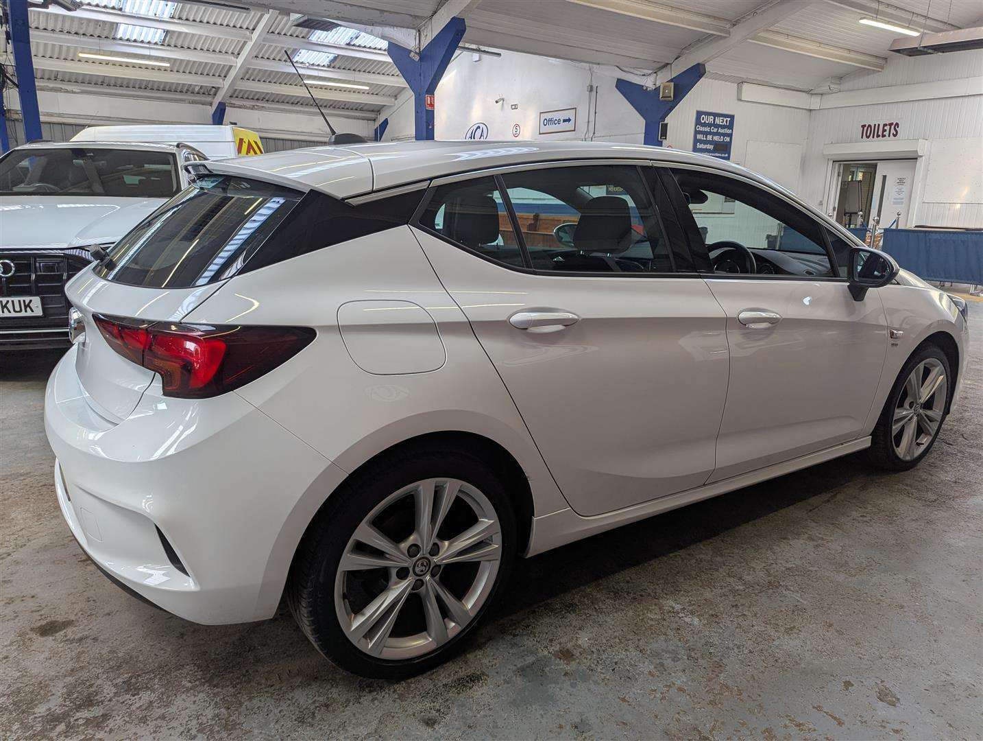 <p>2019 VAUXHALL ASTRA SRI VX-LINE NAV TUR</p>