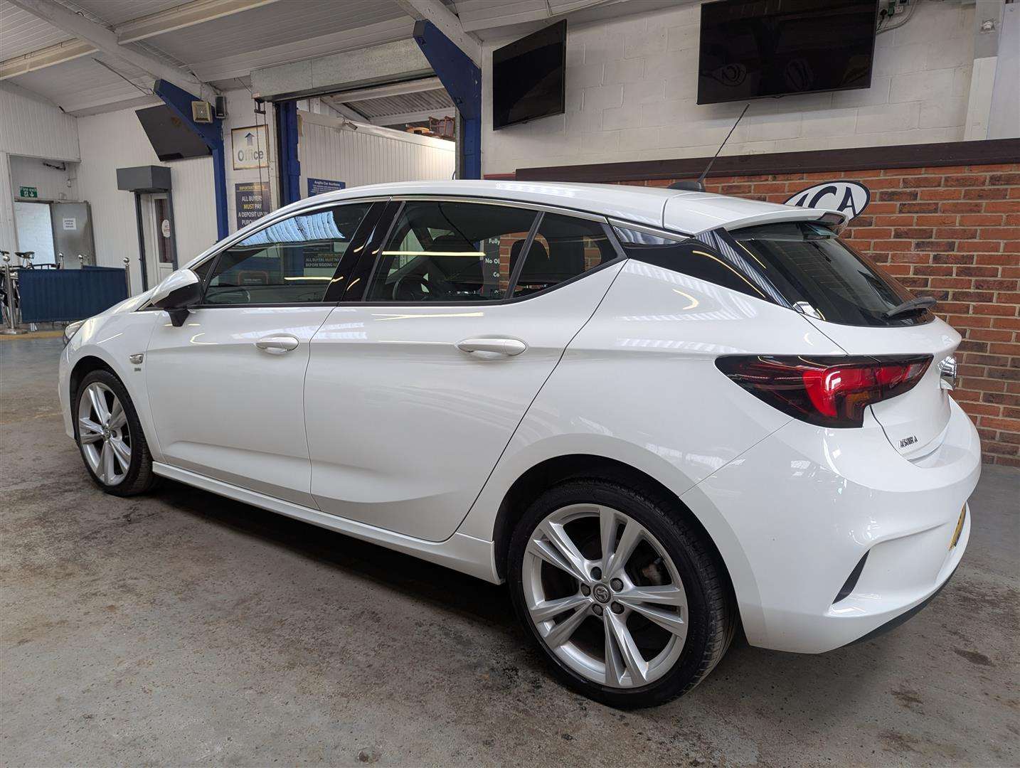 <p>2019 VAUXHALL ASTRA SRI VX-LINE NAV TUR</p>