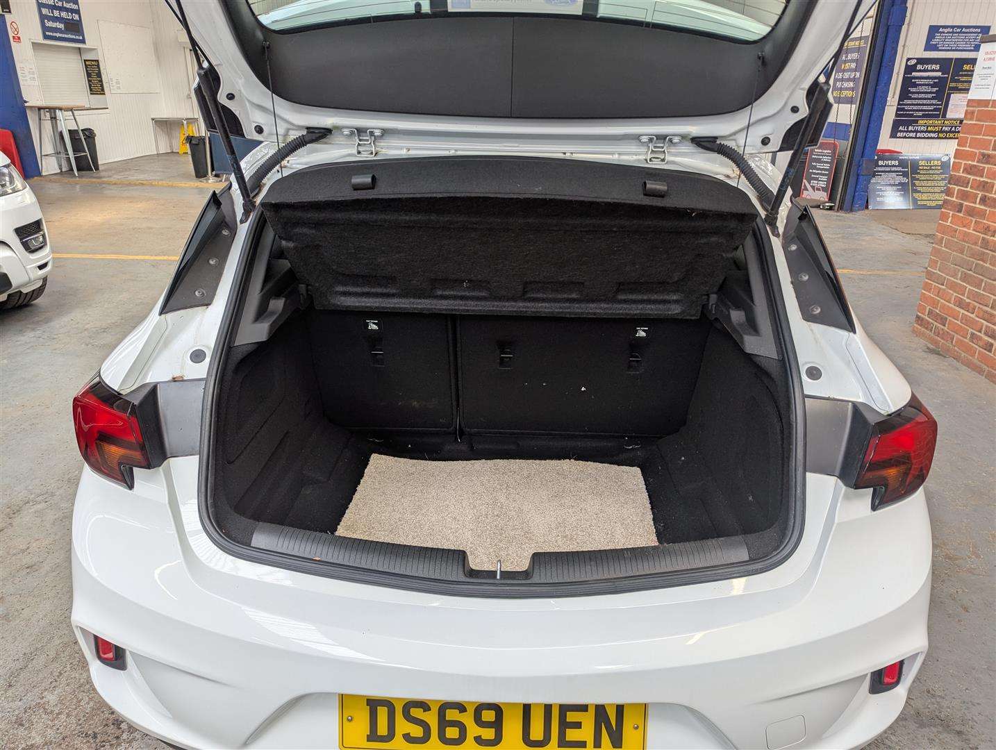 <p>2019 VAUXHALL ASTRA SRI VX-LINE NAV TUR</p>