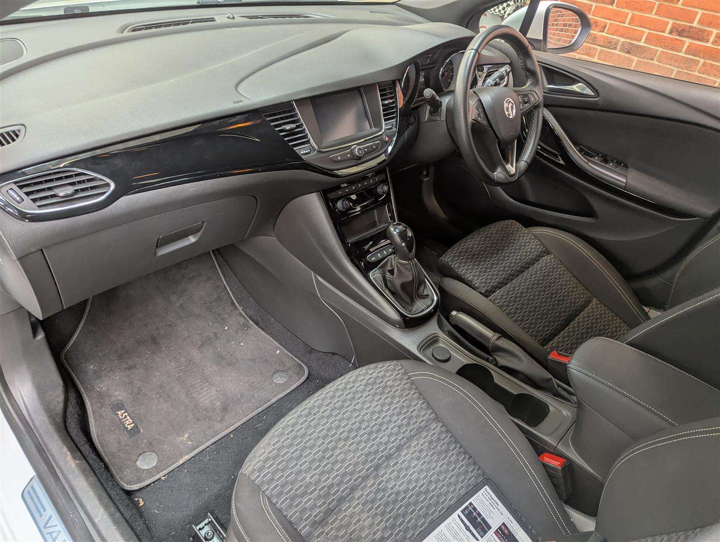 <p>2019 VAUXHALL ASTRA SRI VX-LINE NAV TUR</p>