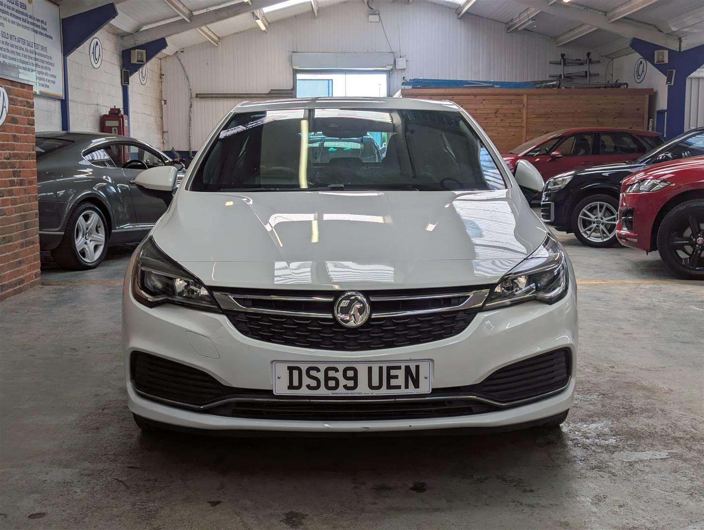 <p>2019 VAUXHALL ASTRA SRI VX-LINE NAV TUR</p>