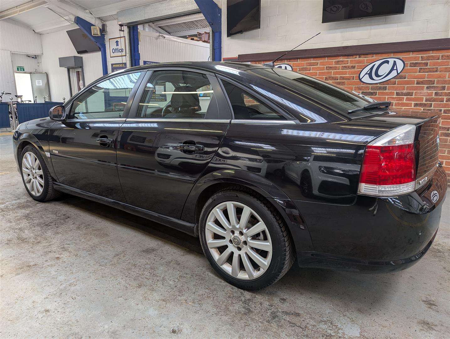 <p>2008 VAUXHALL VECTRA DESIGN CDTI 150</p>