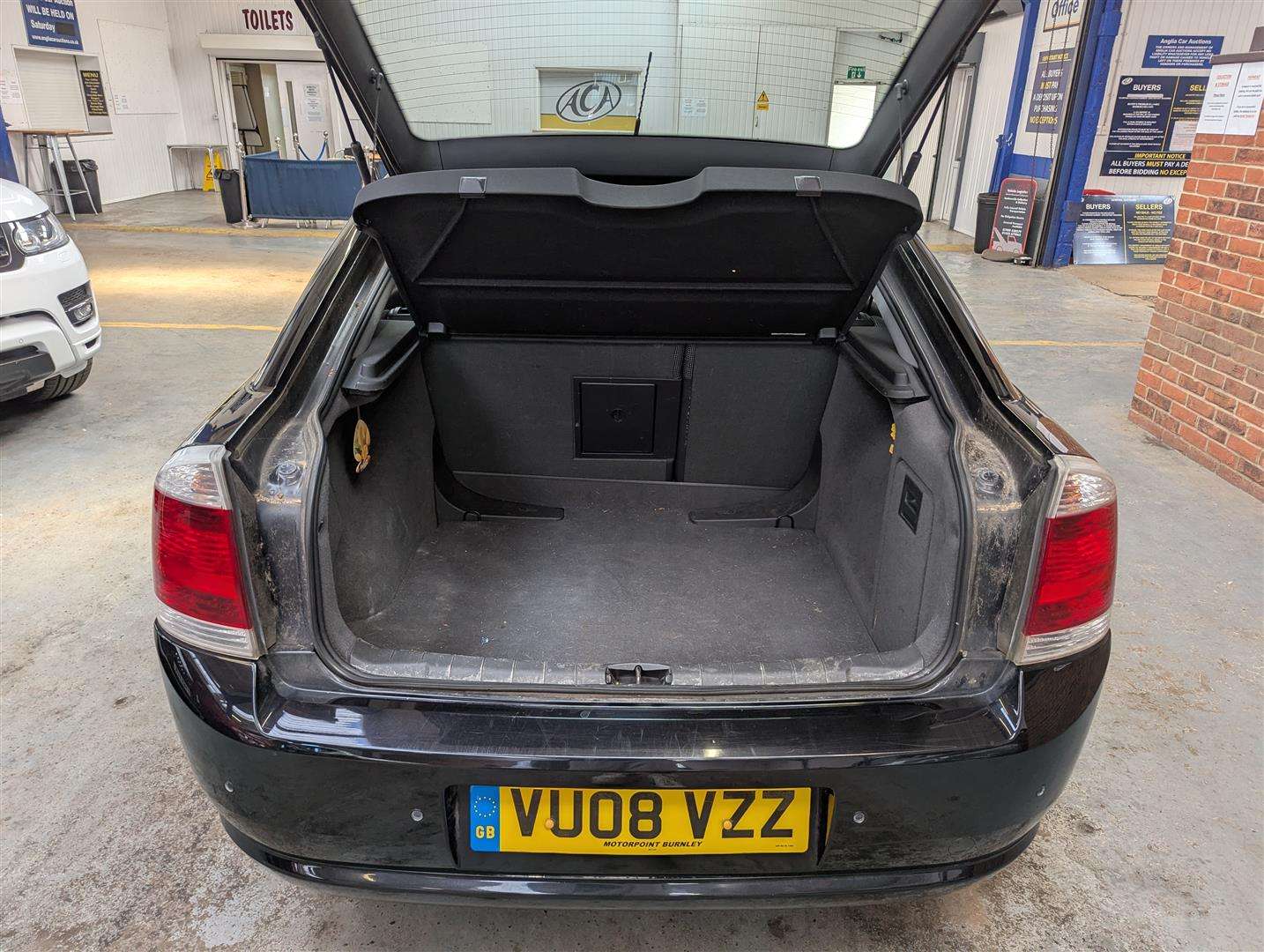 <p>2008 VAUXHALL VECTRA DESIGN CDTI 150</p>
