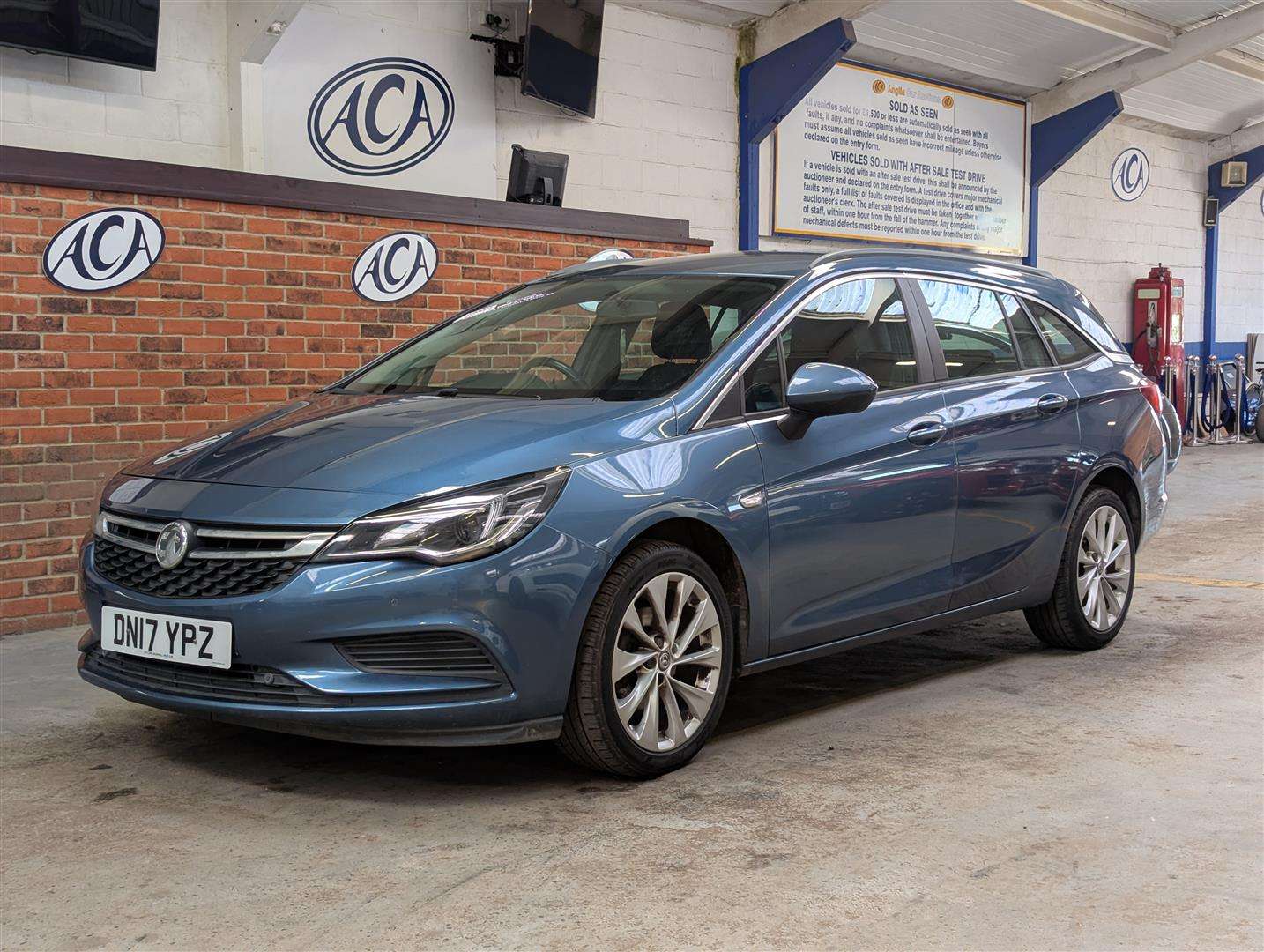 <p>2017 VAUXHALL ASTRA TECH LINE</p>