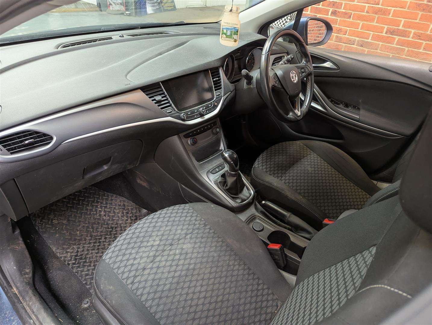 <p>2017 VAUXHALL ASTRA TECH LINE</p>