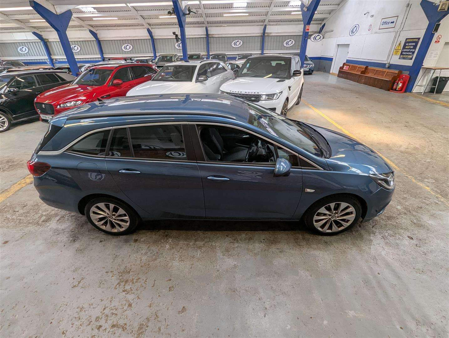 <p>2017 VAUXHALL ASTRA TECH LINE</p>
