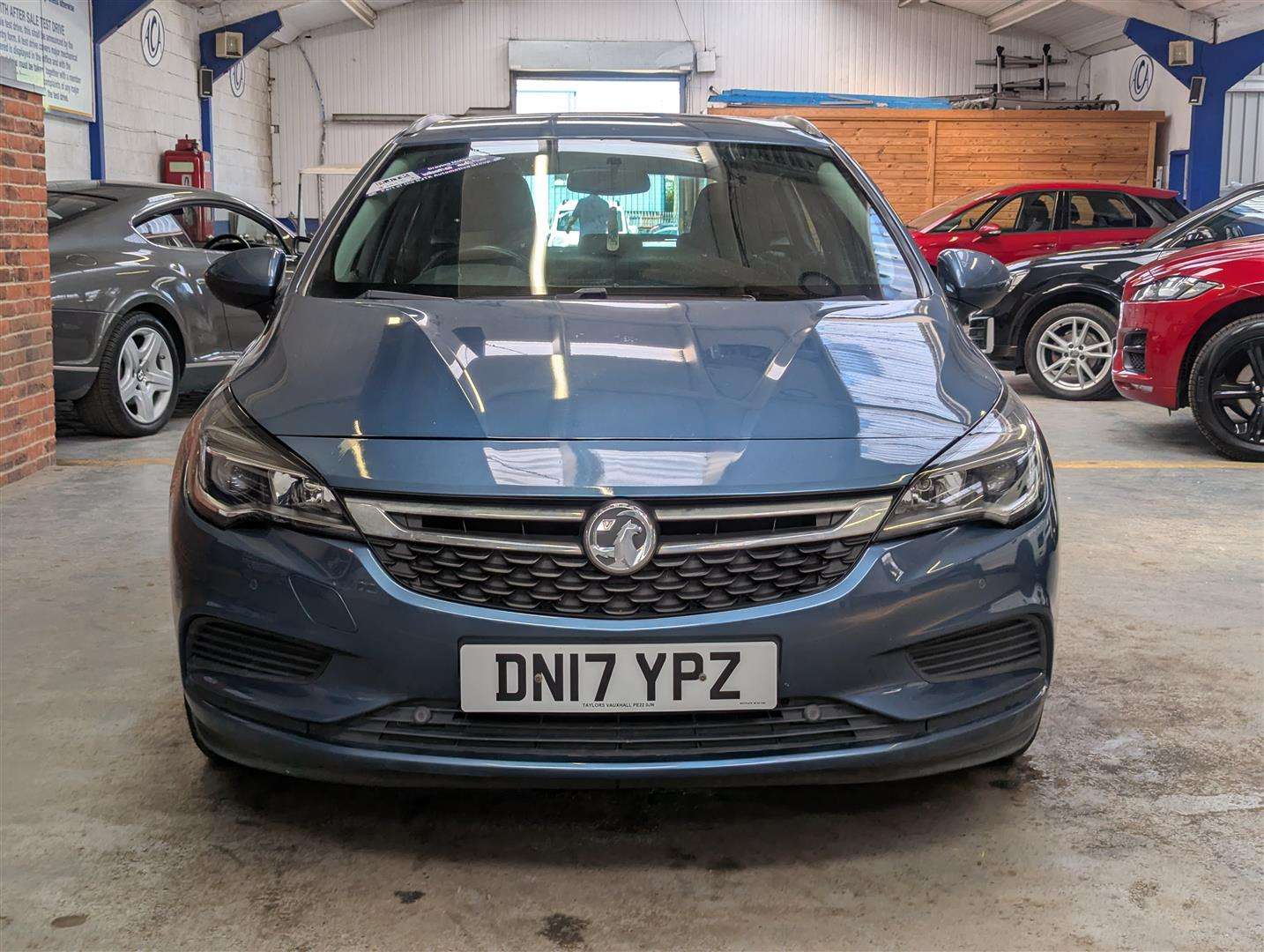 <p>2017 VAUXHALL ASTRA TECH LINE</p>