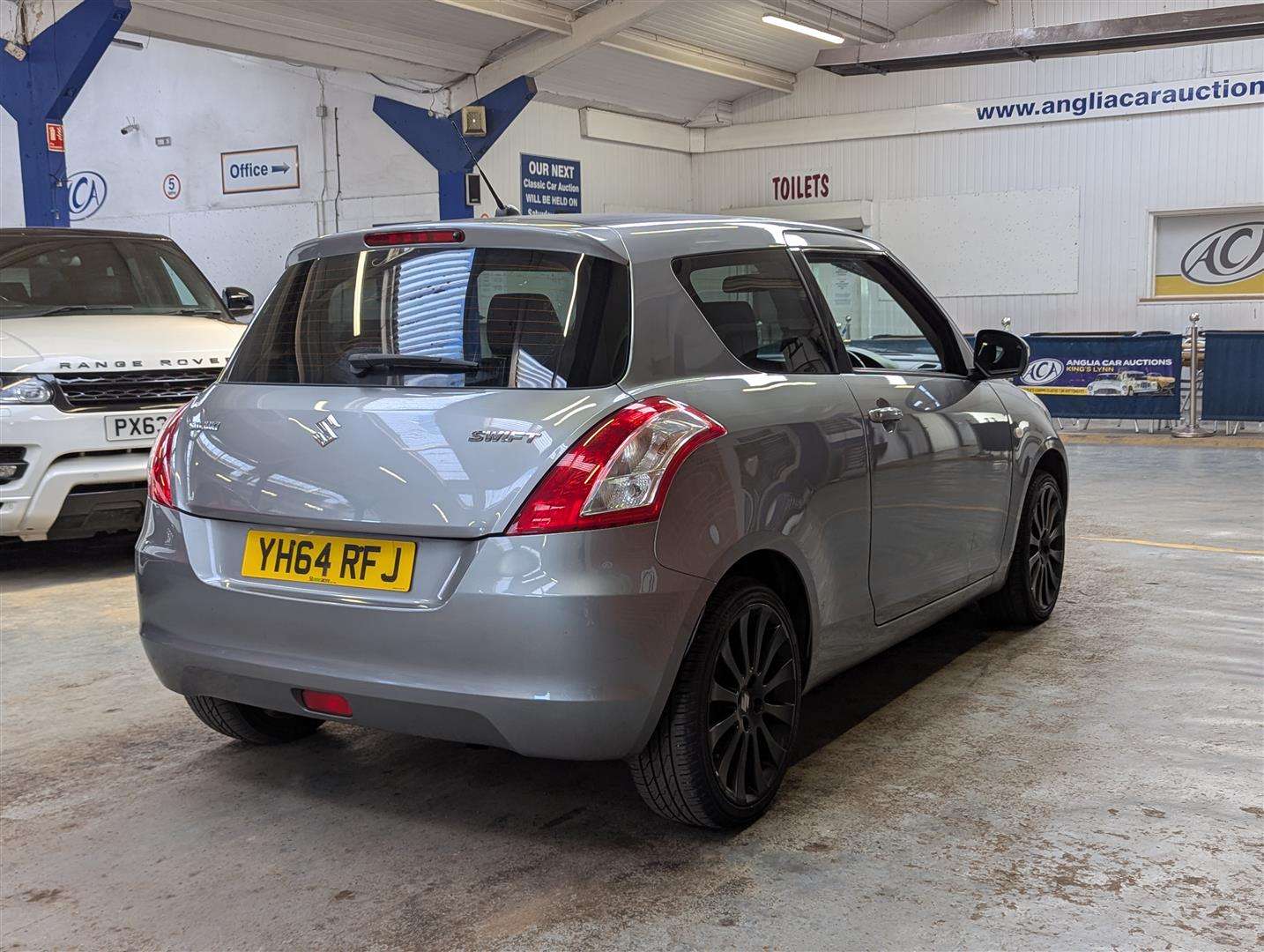 <p>2014 SUZUKI SWIFT SZ2</p>