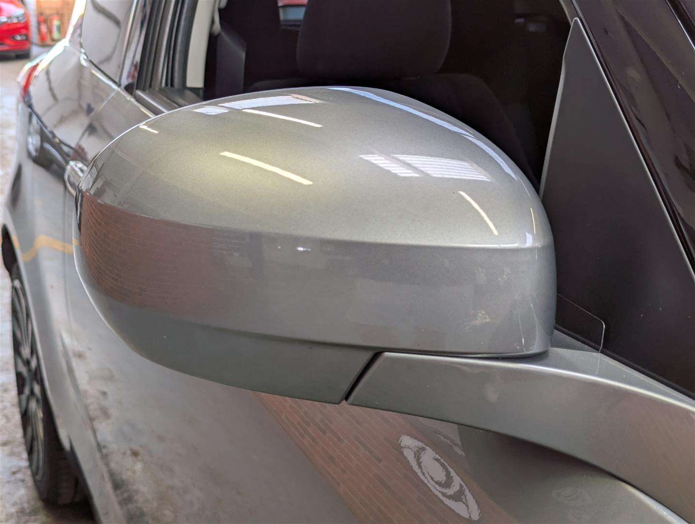 <p>2014 SUZUKI SWIFT SZ2</p>