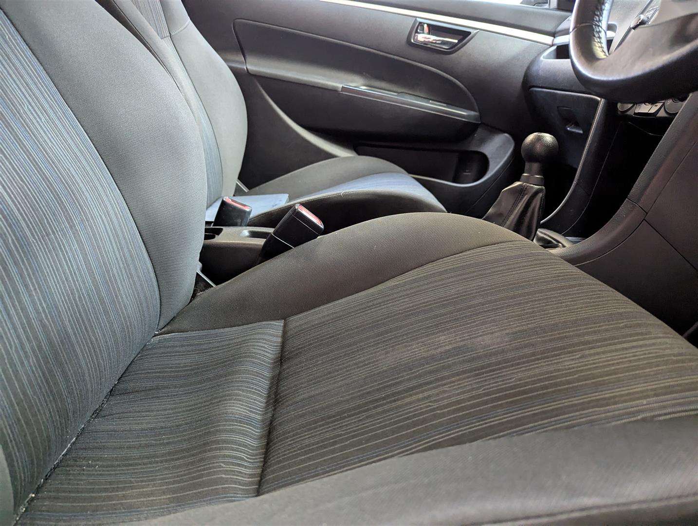 <p>2014 SUZUKI SWIFT SZ2</p>