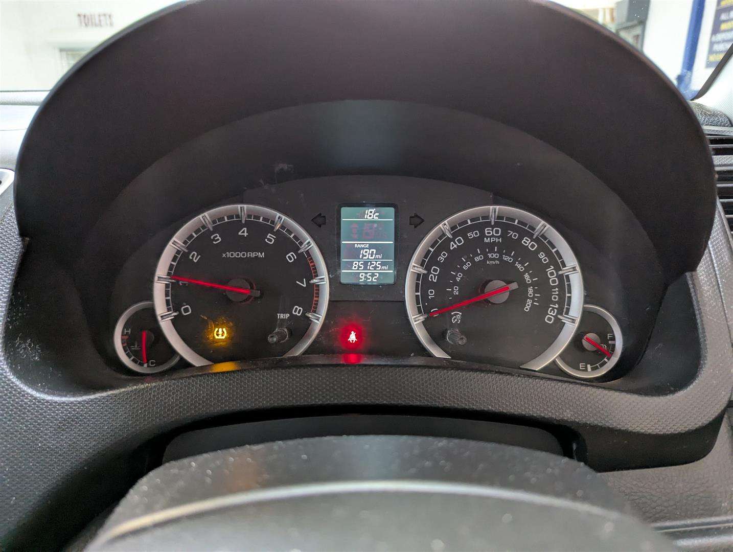 <p>2014 SUZUKI SWIFT SZ2</p>