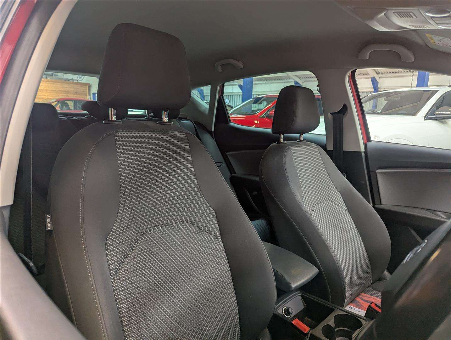 <p>2018 SEAT LEON SE DYNAMIC TSI</p>