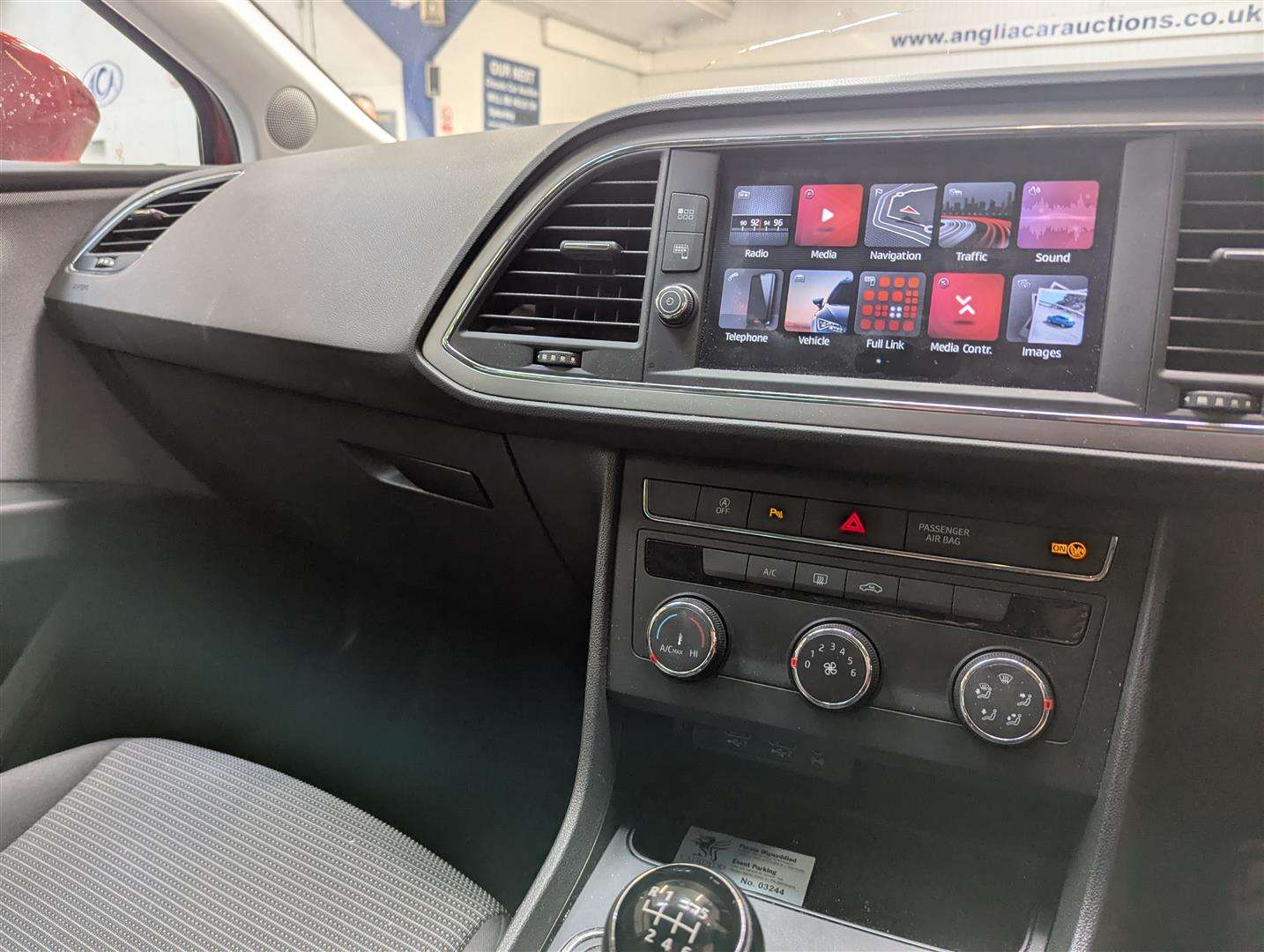 <p>2018 SEAT LEON SE DYNAMIC TSI</p>