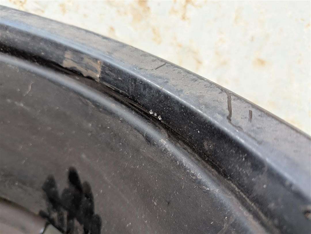 <p>19" ALLOYS</p>