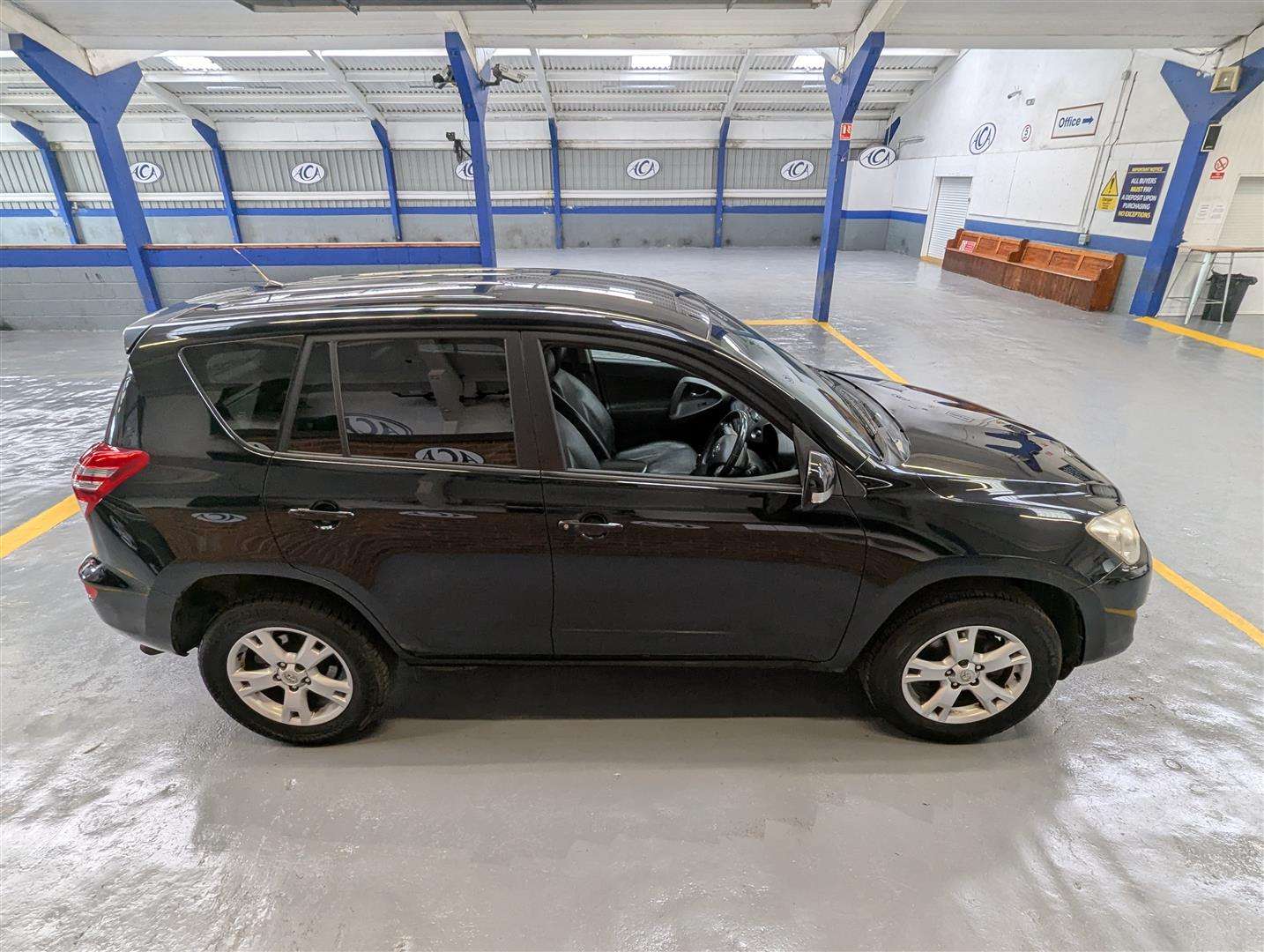 <p>2009 TOYOTA RAV4 XT-R D-4D</p>
