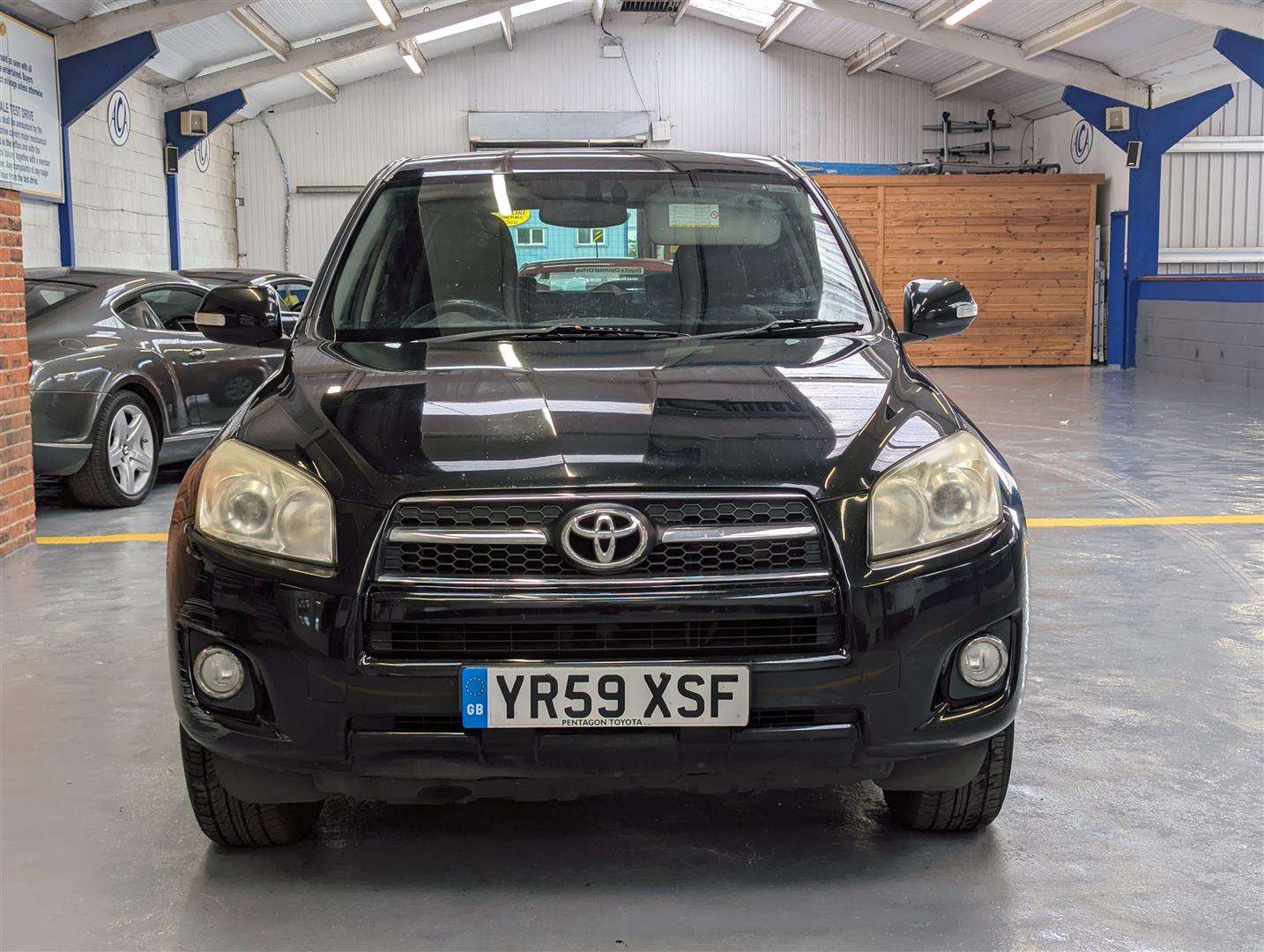 <p>2009 TOYOTA RAV4 XT-R D-4D</p>