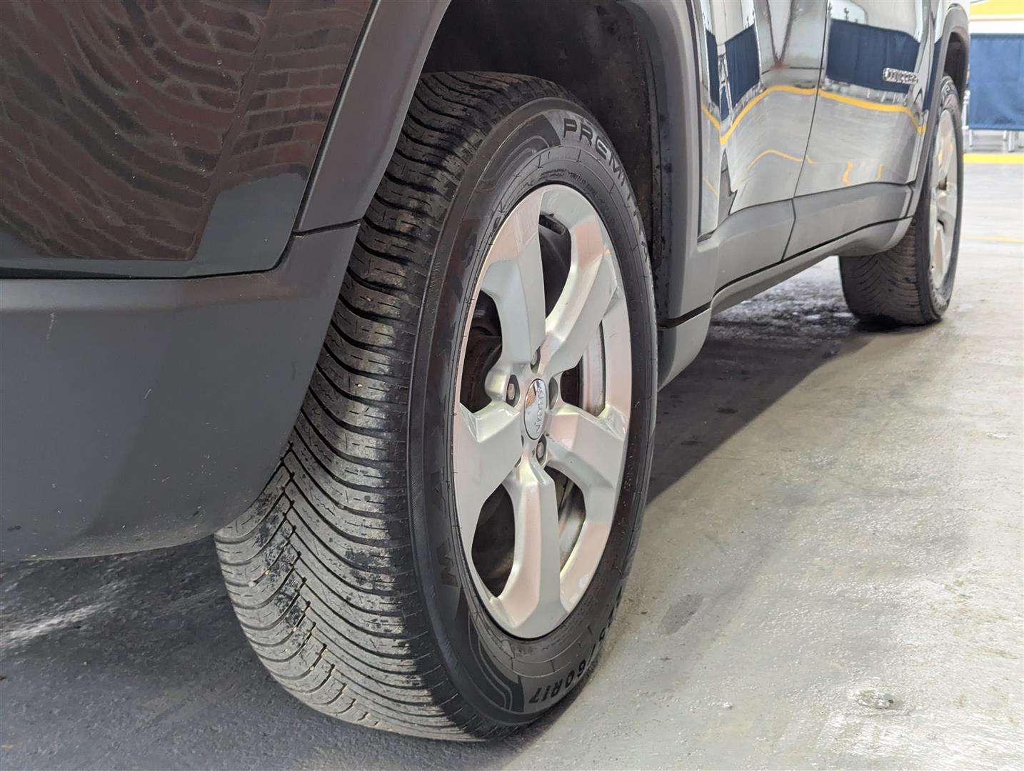 <p>2019 JEEP COMPASS LONGITUDE MULTIJE</p>