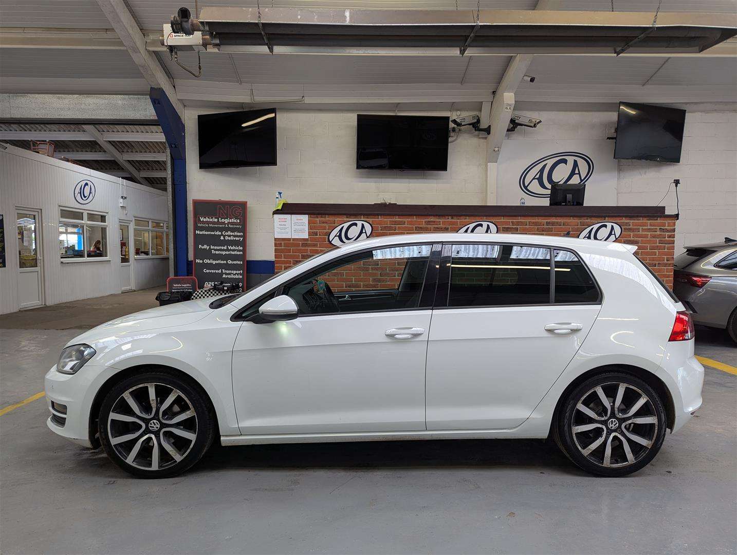 <p>2013 VOLKSWAGEN GOLF GT BLUEMOTION TECH T</p>