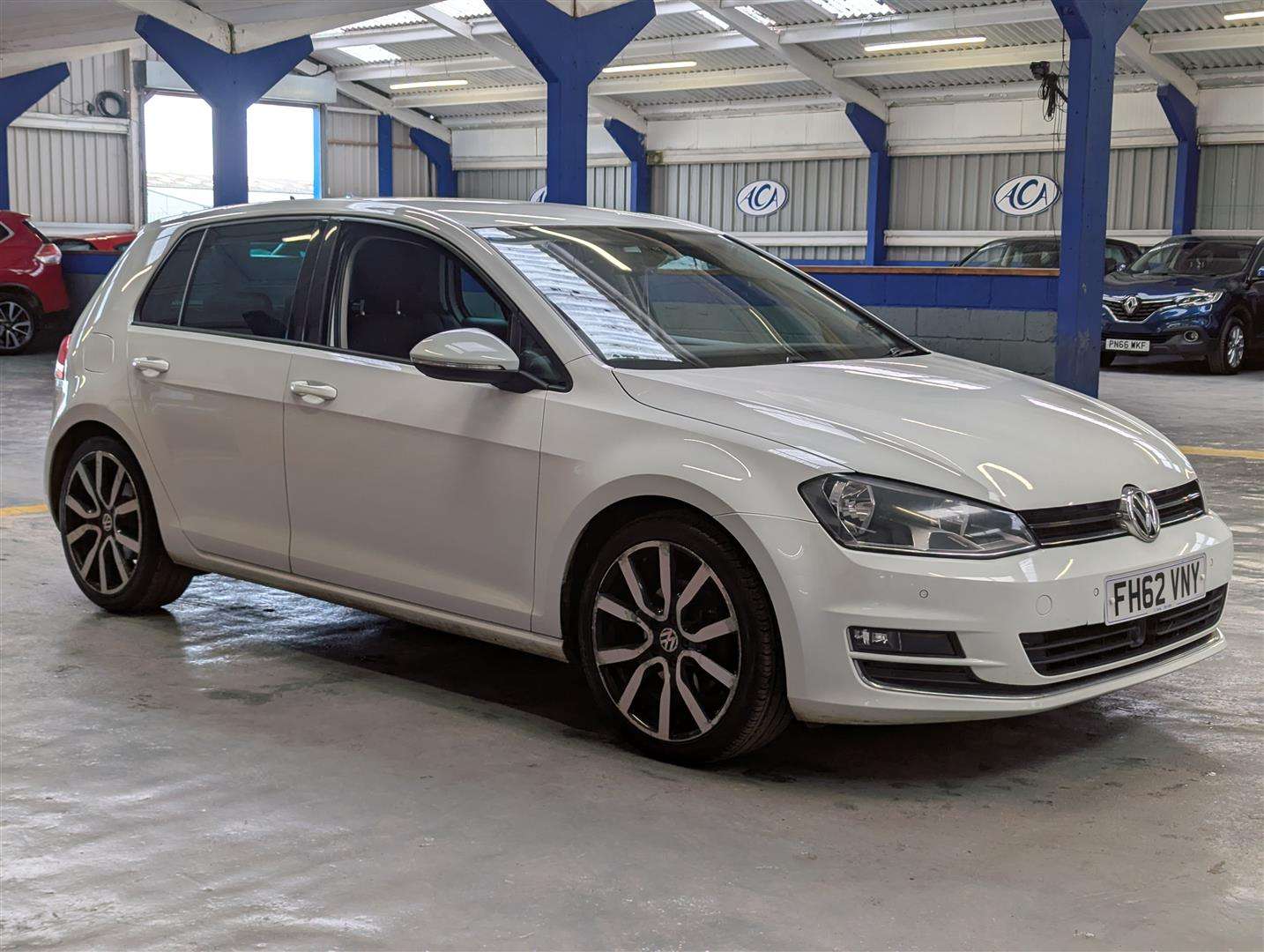 <p>2013 VOLKSWAGEN GOLF GT BLUEMOTION TECH T</p>