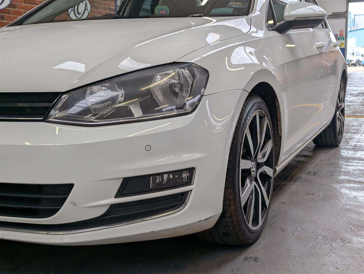 <p>2013 VOLKSWAGEN GOLF GT BLUEMOTION TECH T</p>