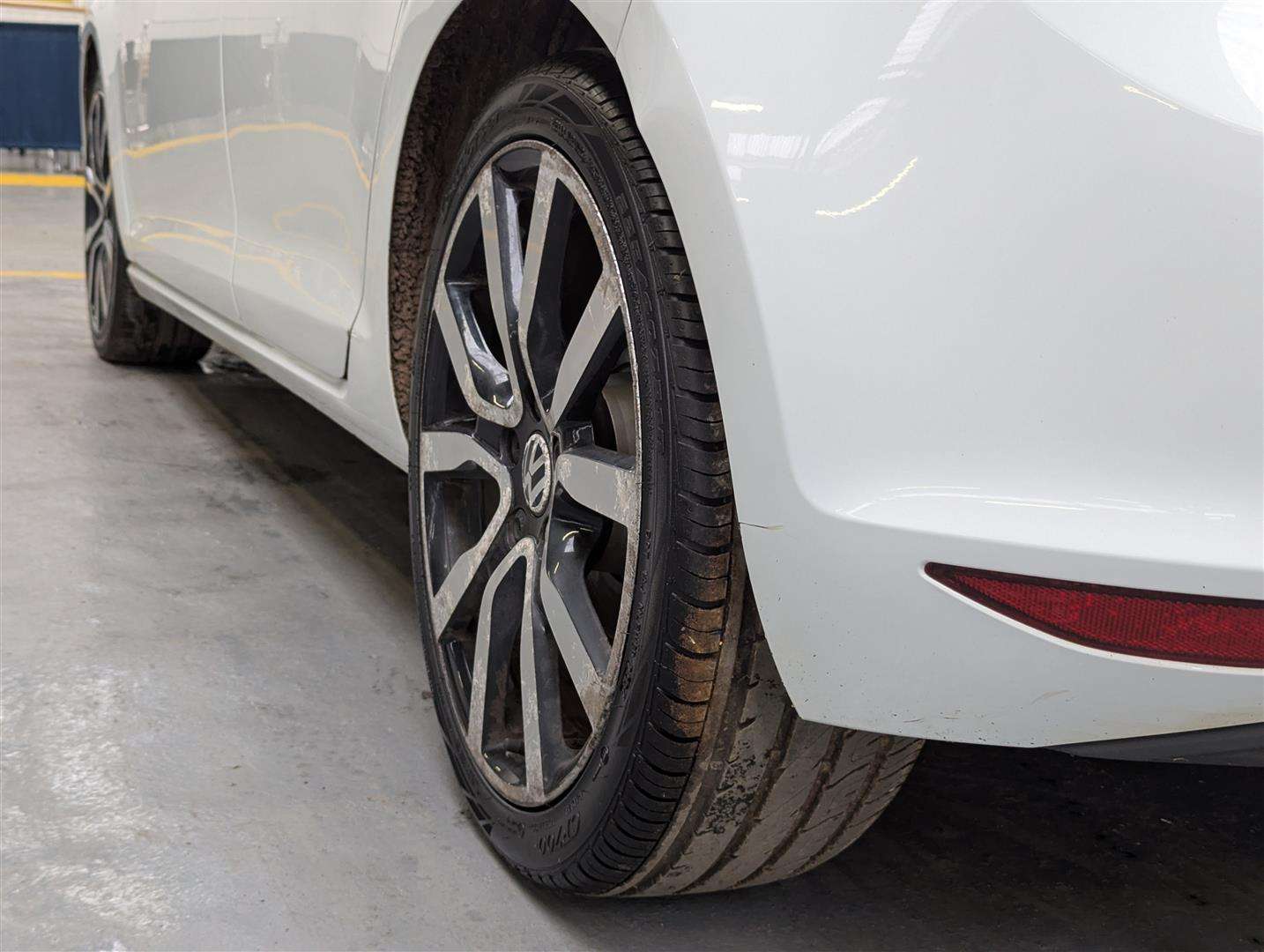 <p>2013 VOLKSWAGEN GOLF GT BLUEMOTION TECH T</p>