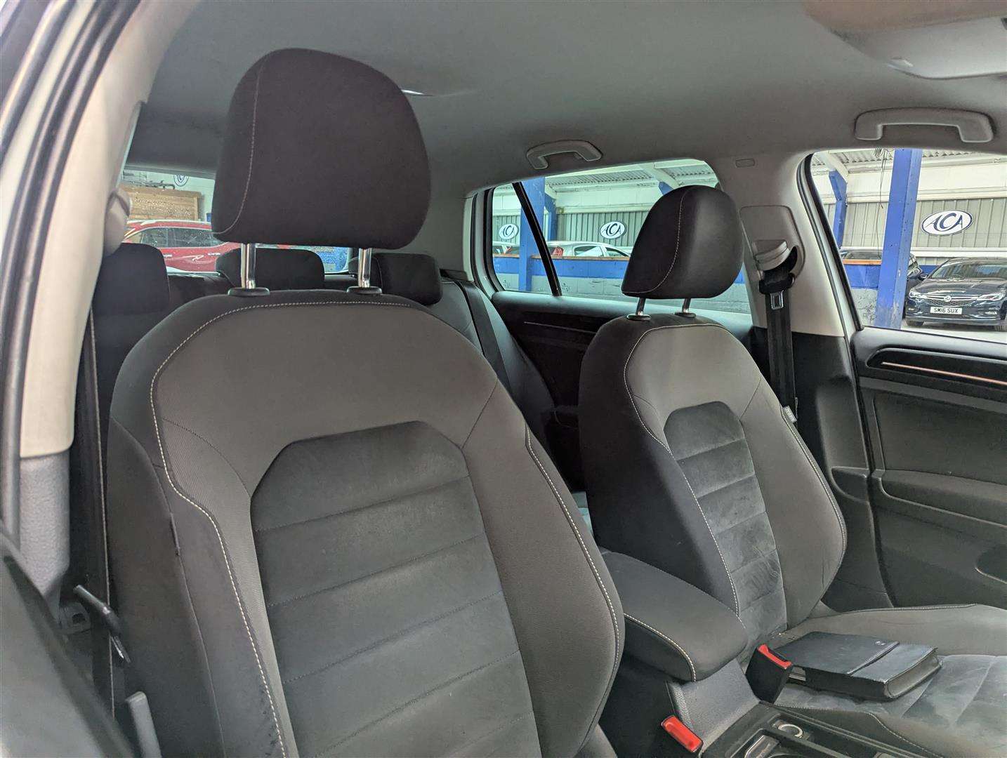 <p>2013 VOLKSWAGEN GOLF GT BLUEMOTION TECH T</p>
