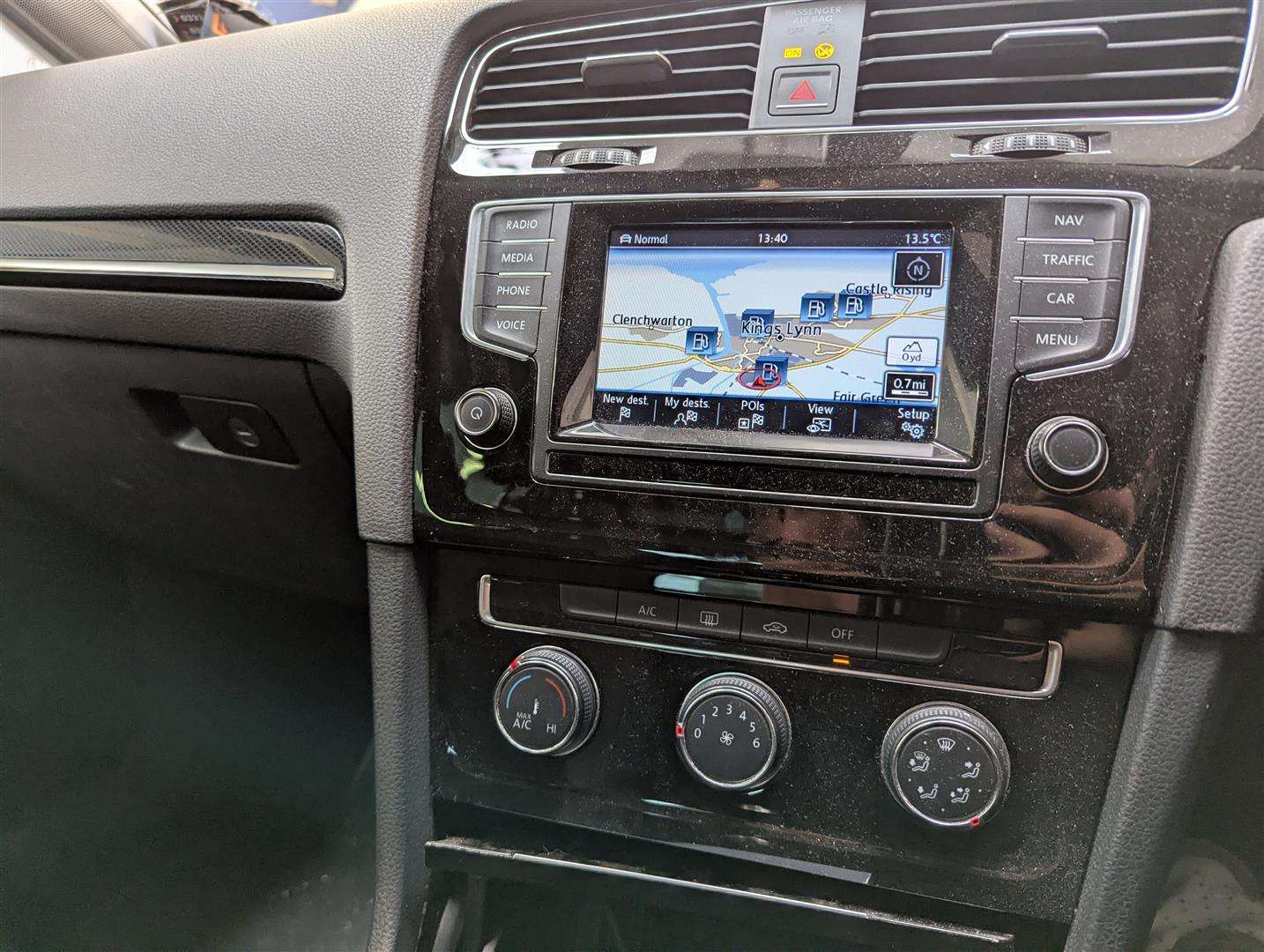 <p>2013 VOLKSWAGEN GOLF GT BLUEMOTION TECH T</p>