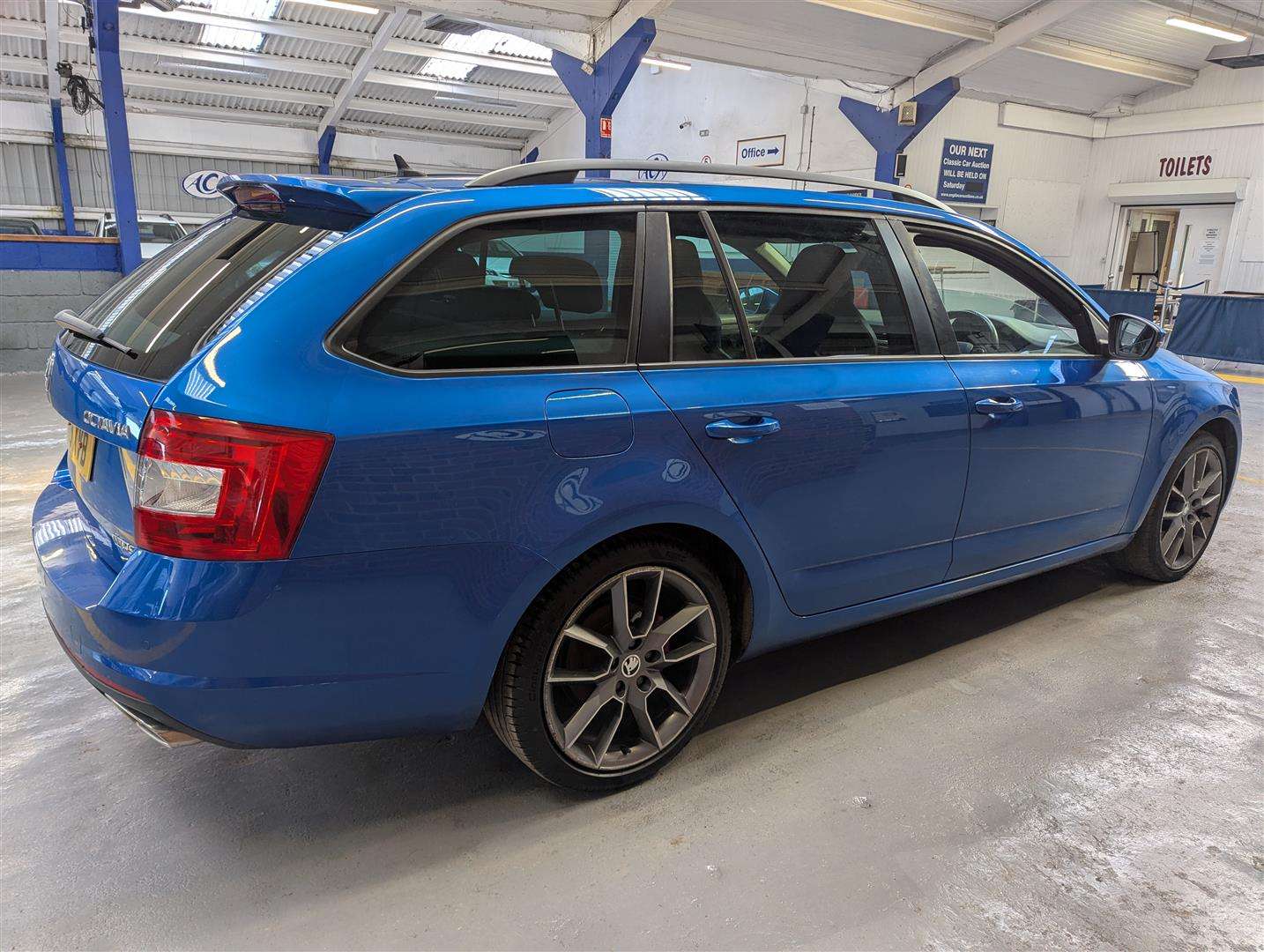 <p>2015 SKODA OCTAVIA VRS TDI CR</p>