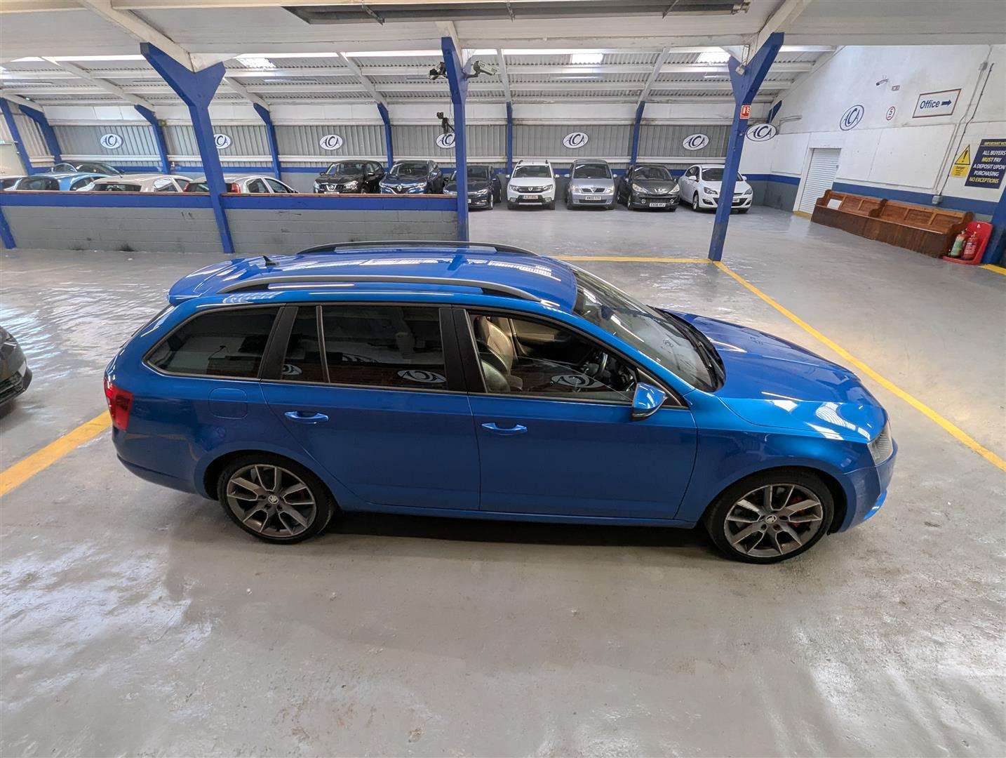 <p>2015 SKODA OCTAVIA VRS TDI CR</p>