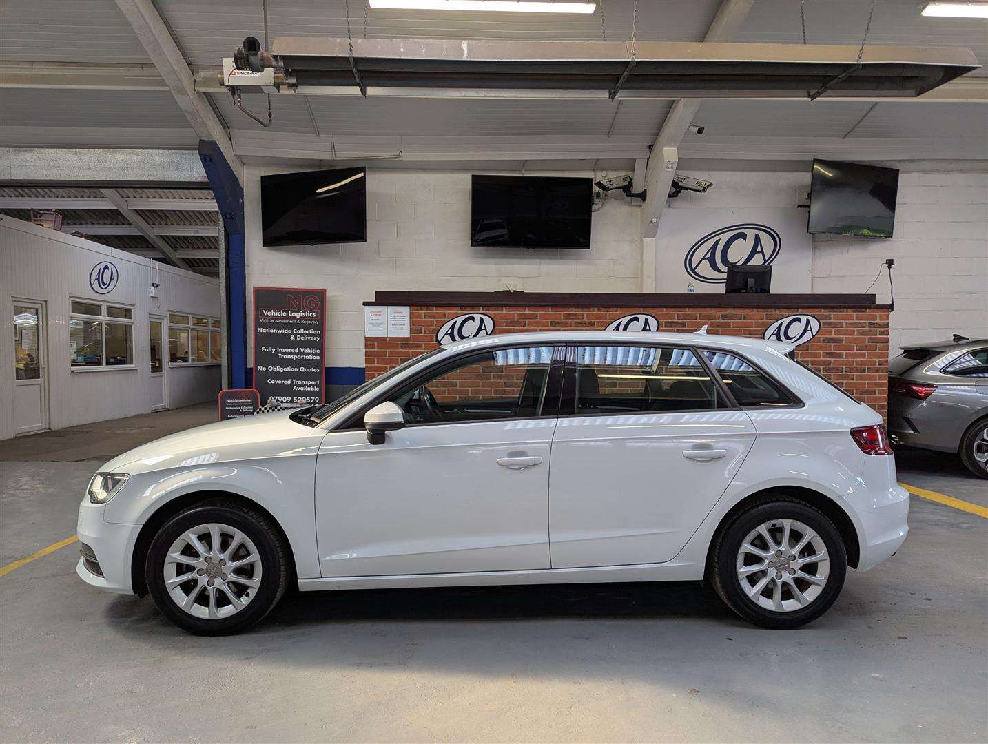<p>2014 AUDI A3 SE TFSI</p>