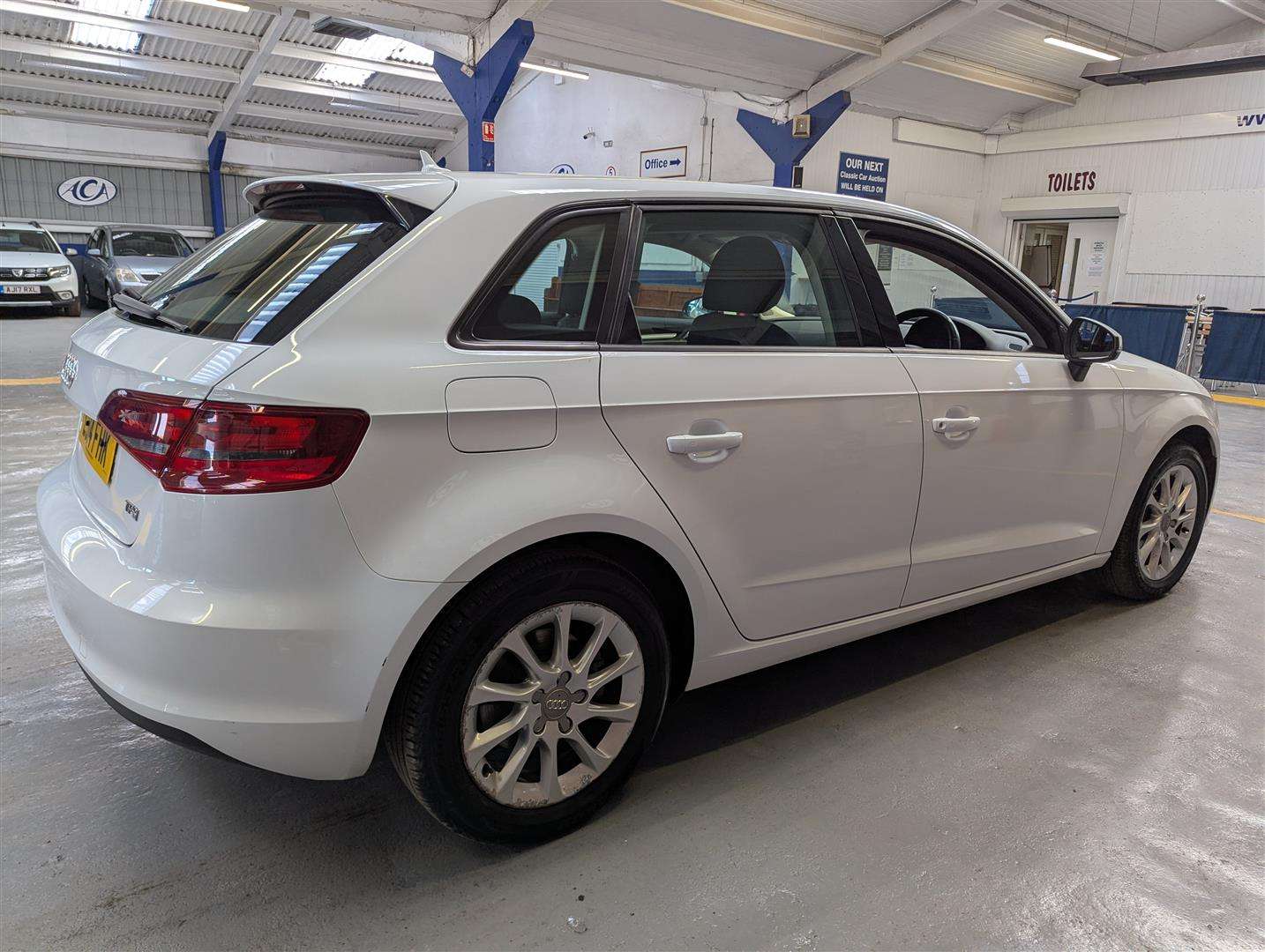 <p>2014 AUDI A3 SE TFSI</p>