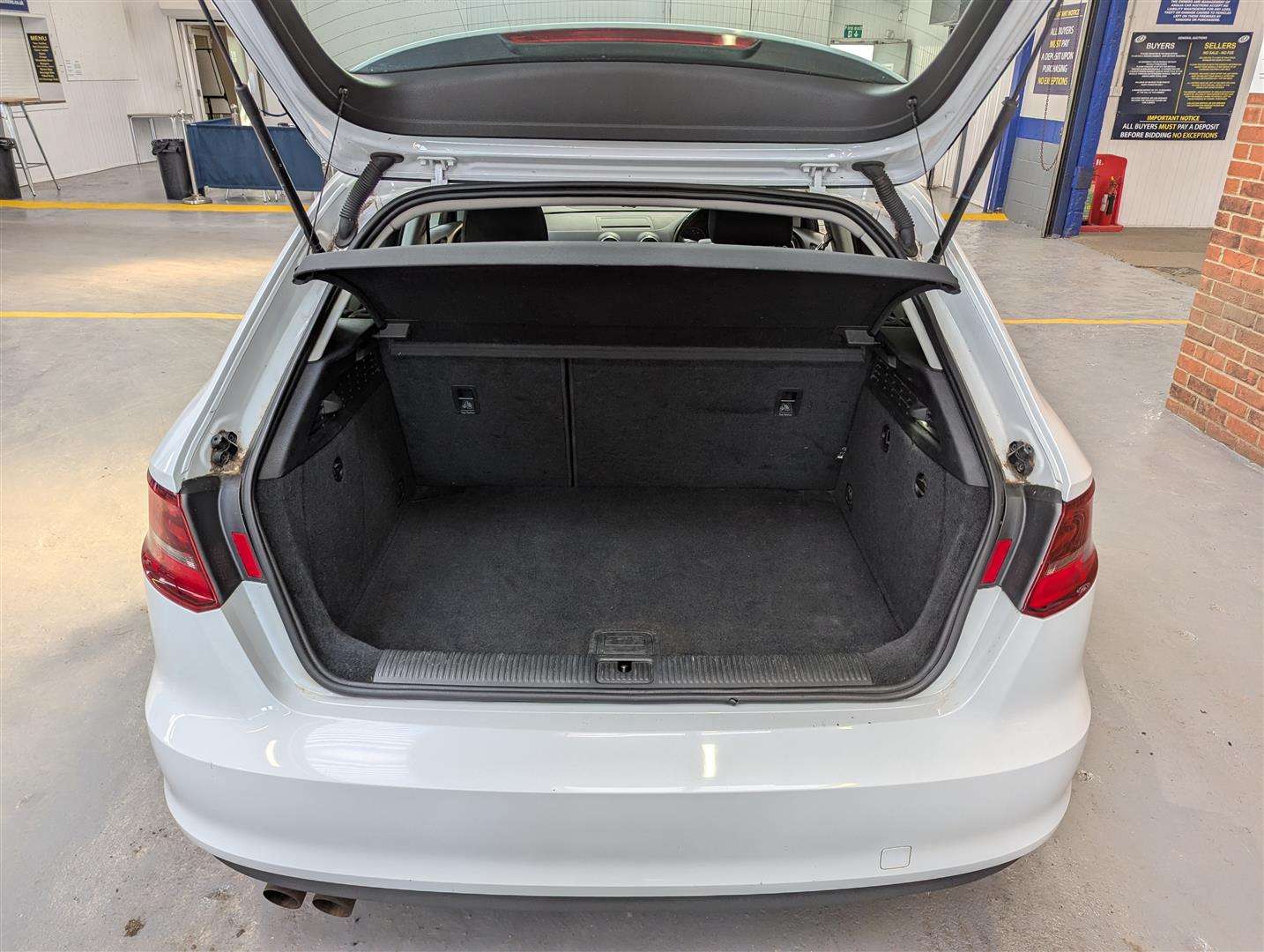 <p>2014 AUDI A3 SE TFSI</p>