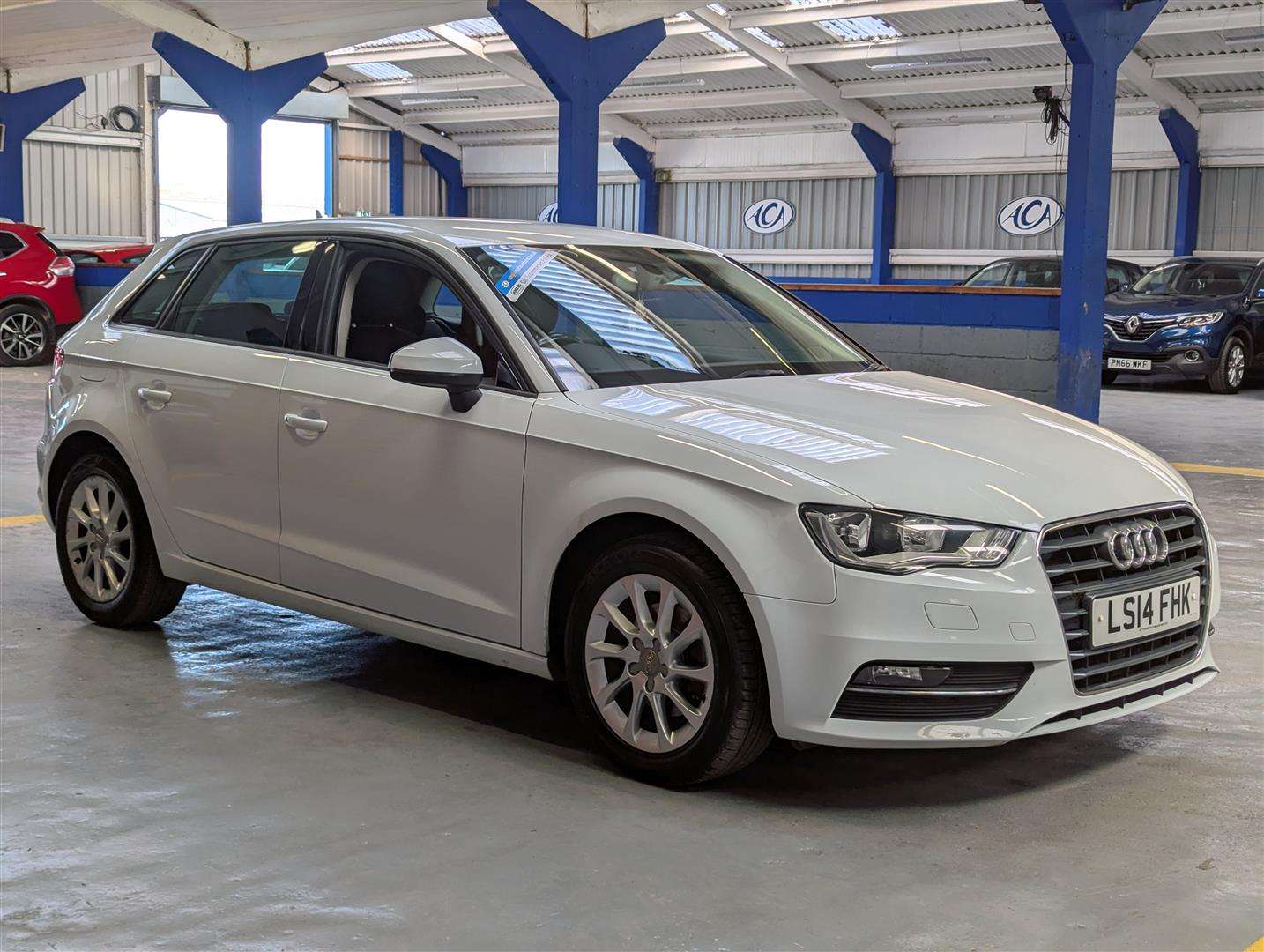 <p>2014 AUDI A3 SE TFSI</p>