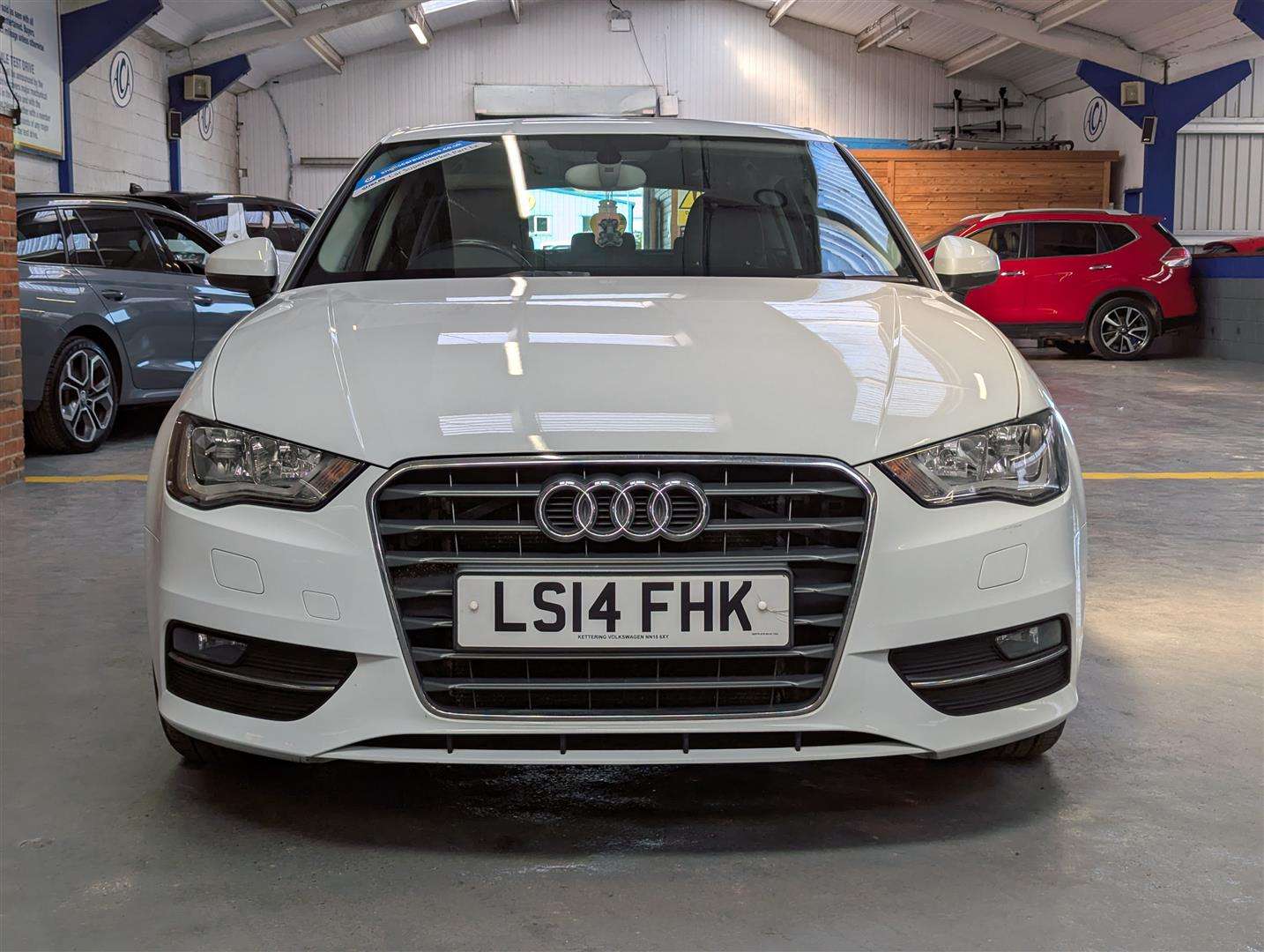 <p>2014 AUDI A3 SE TFSI</p>