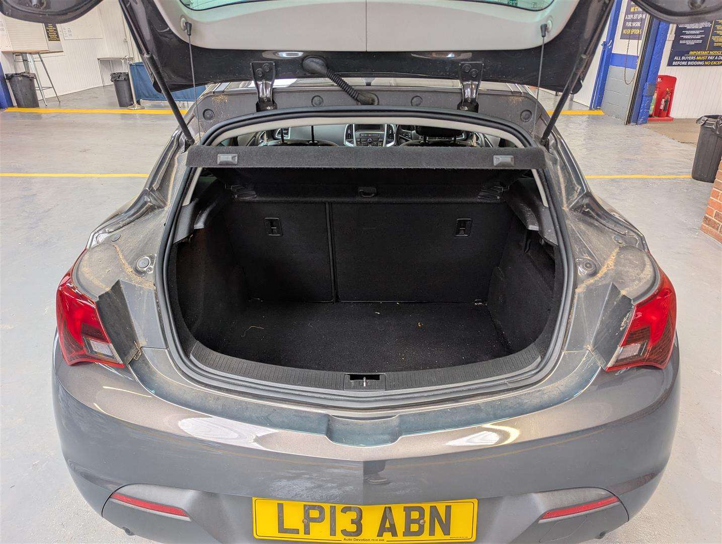 <p>2013 VAUXHALL ASTRA GTC SRI CDTI S/S</p>