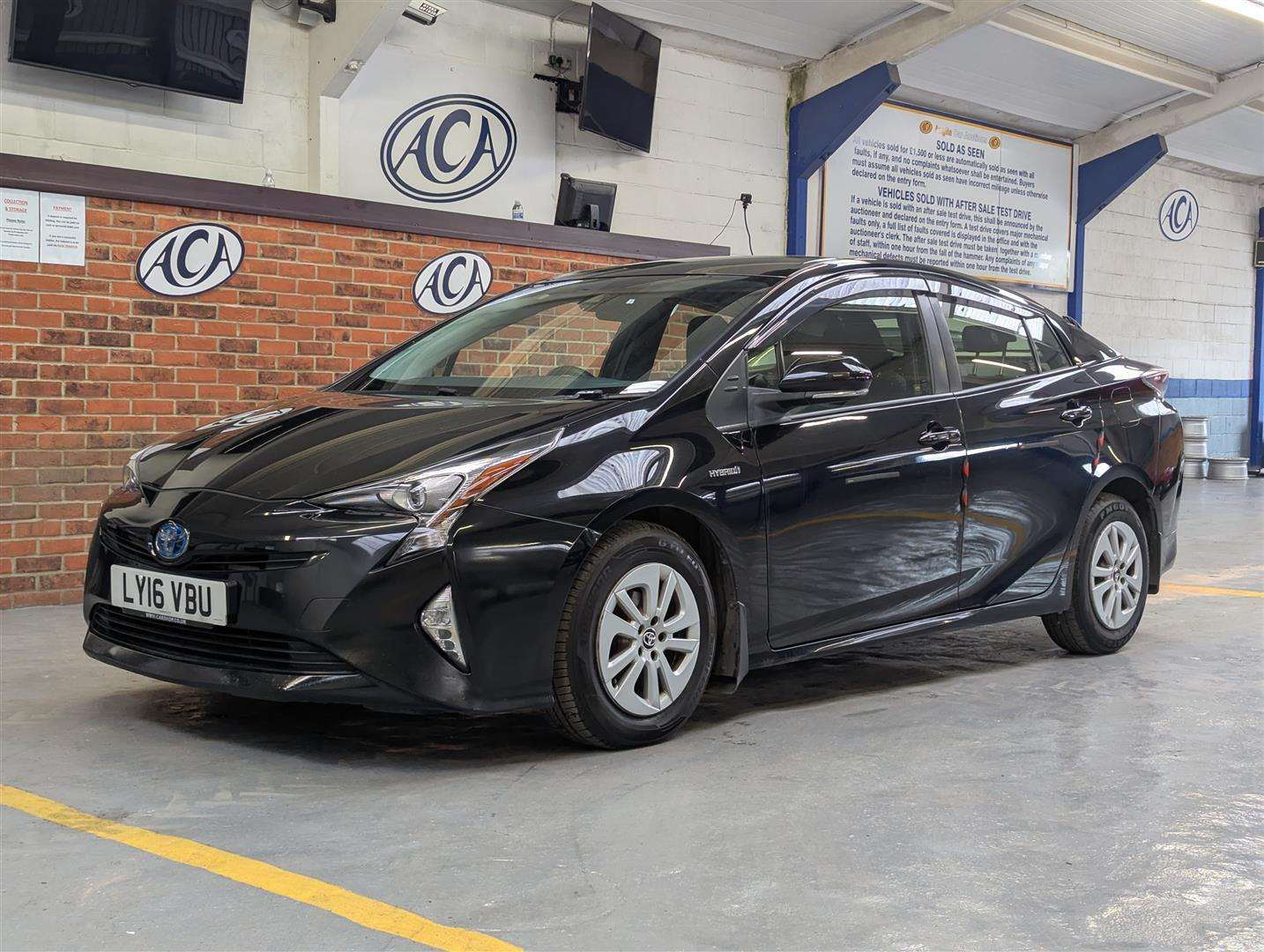 <p>2016 TOYOTA PRIUS ACTIVE VVT-I CVT</p>